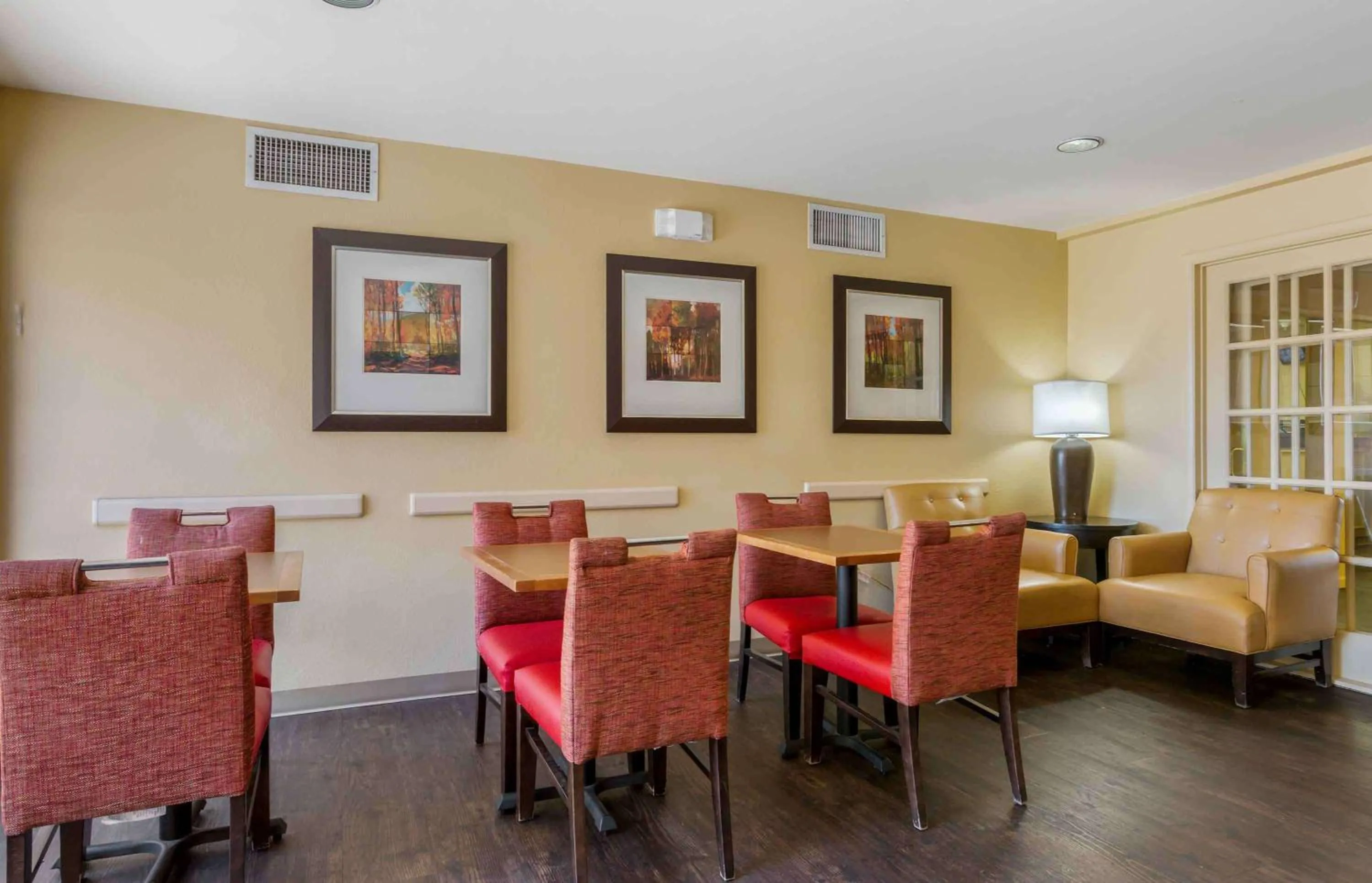 Restaurant/places to eat in Extended Stay America Suites - Phoenix - Airport - Tempe