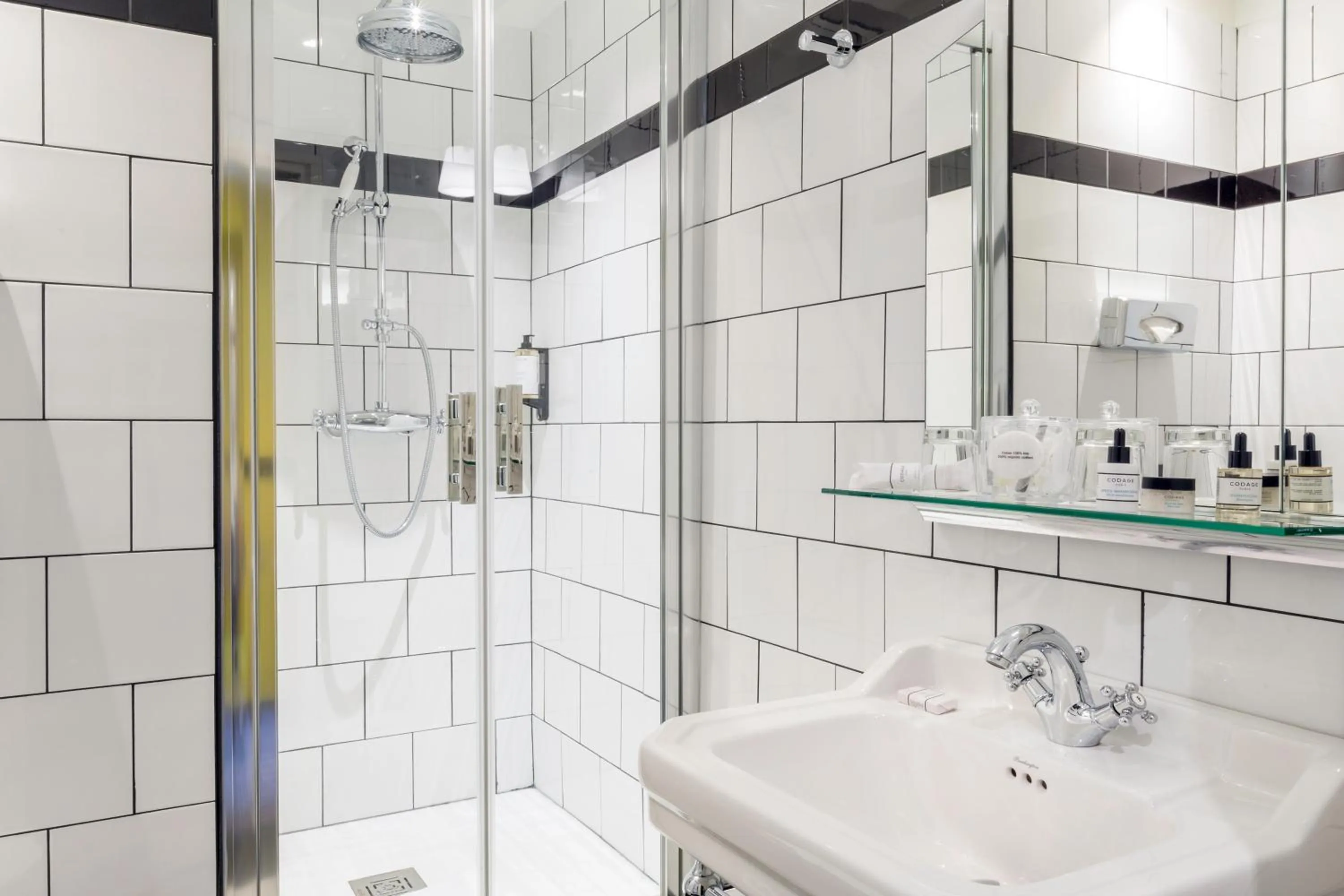 Bathroom in Best Western Premier Hotel Roosevelt