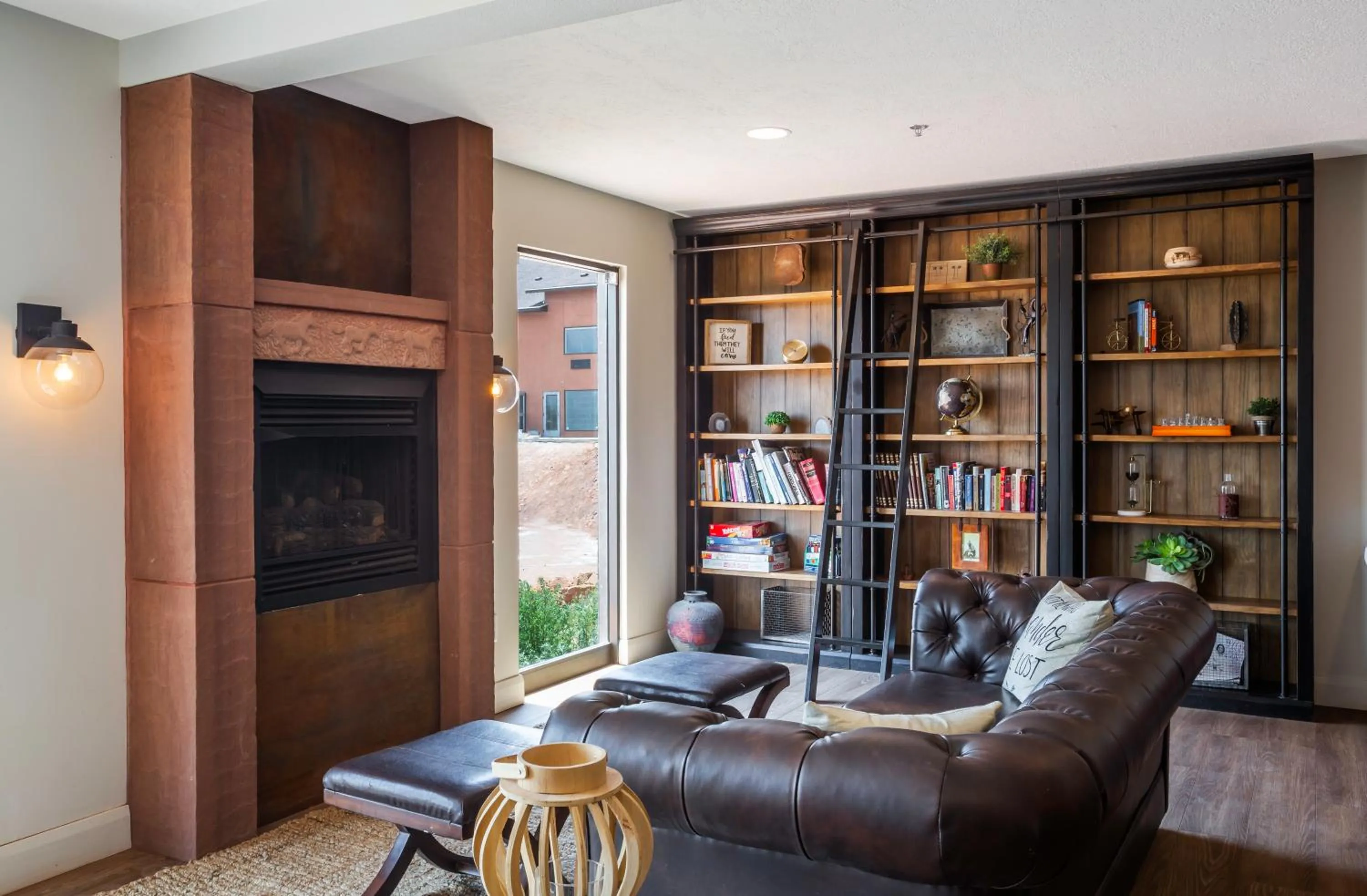 Decorative detail in Red Sands Hotel