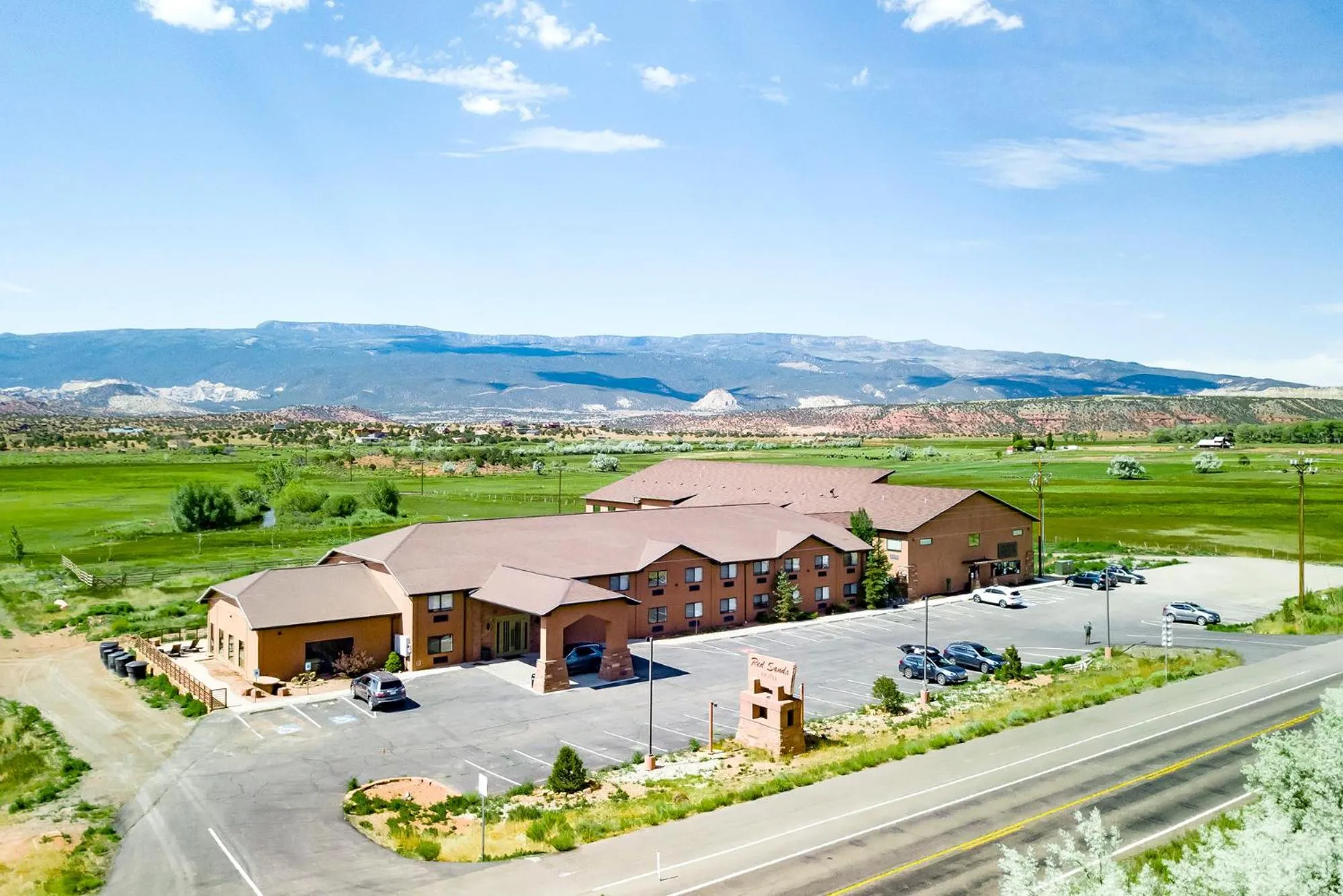 Mountain view in Red Sands Hotel