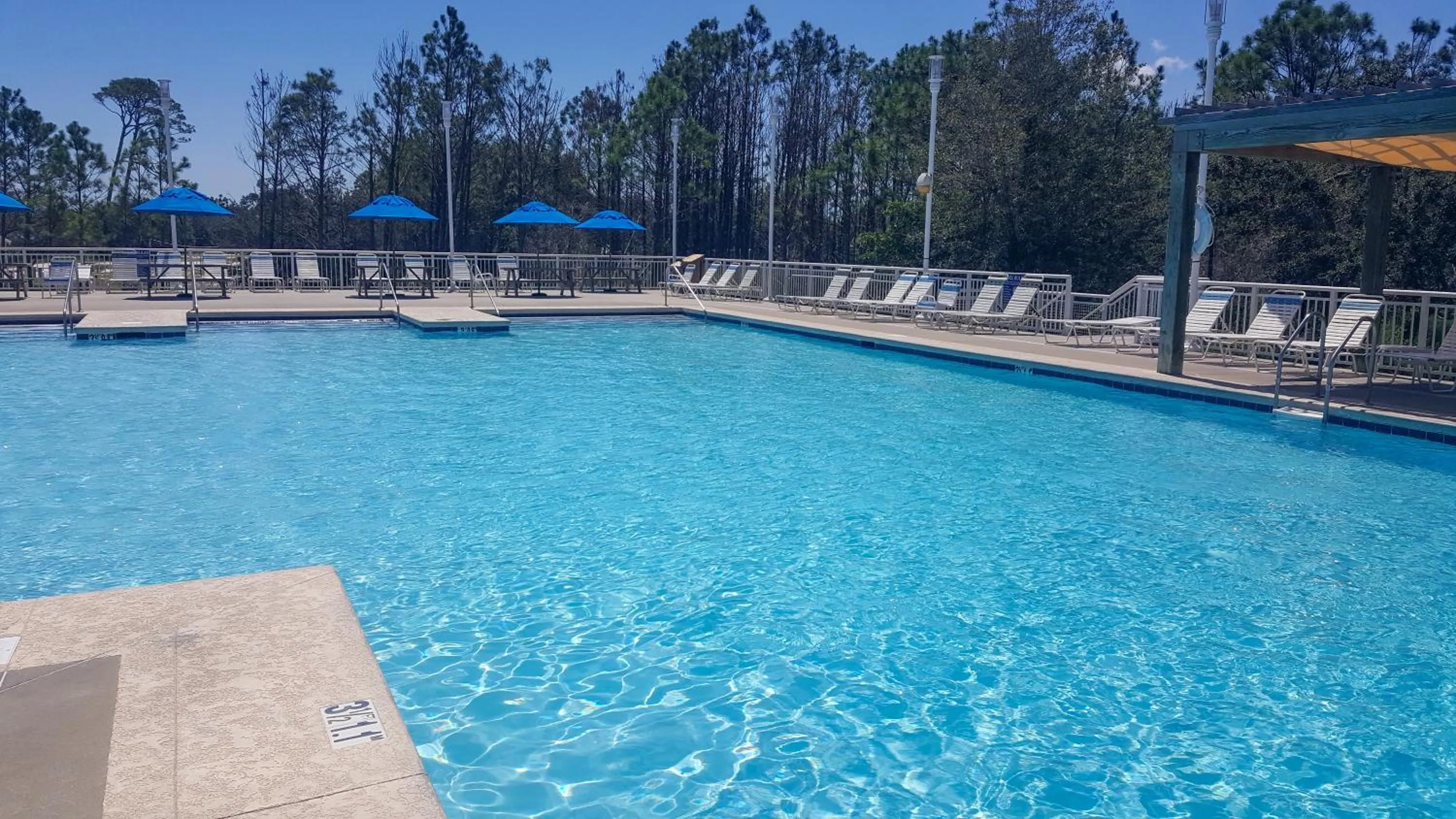 Swimming pool in Eagle Cottages at Gulf State Park