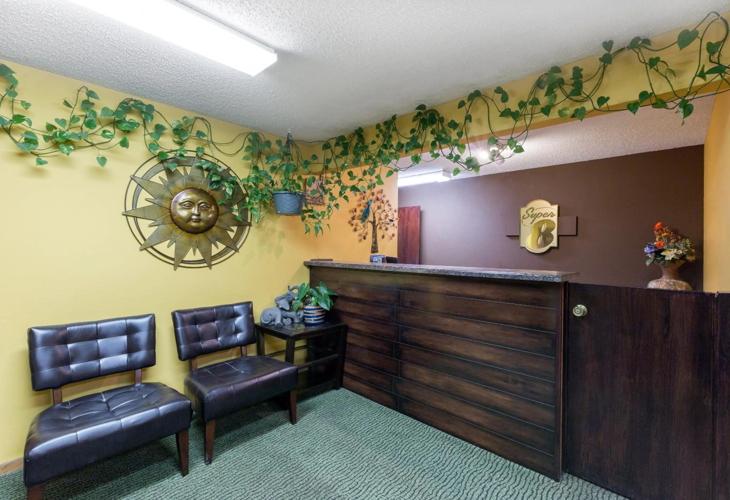 Lobby or reception in Super 8 by Wyndham Perry IA