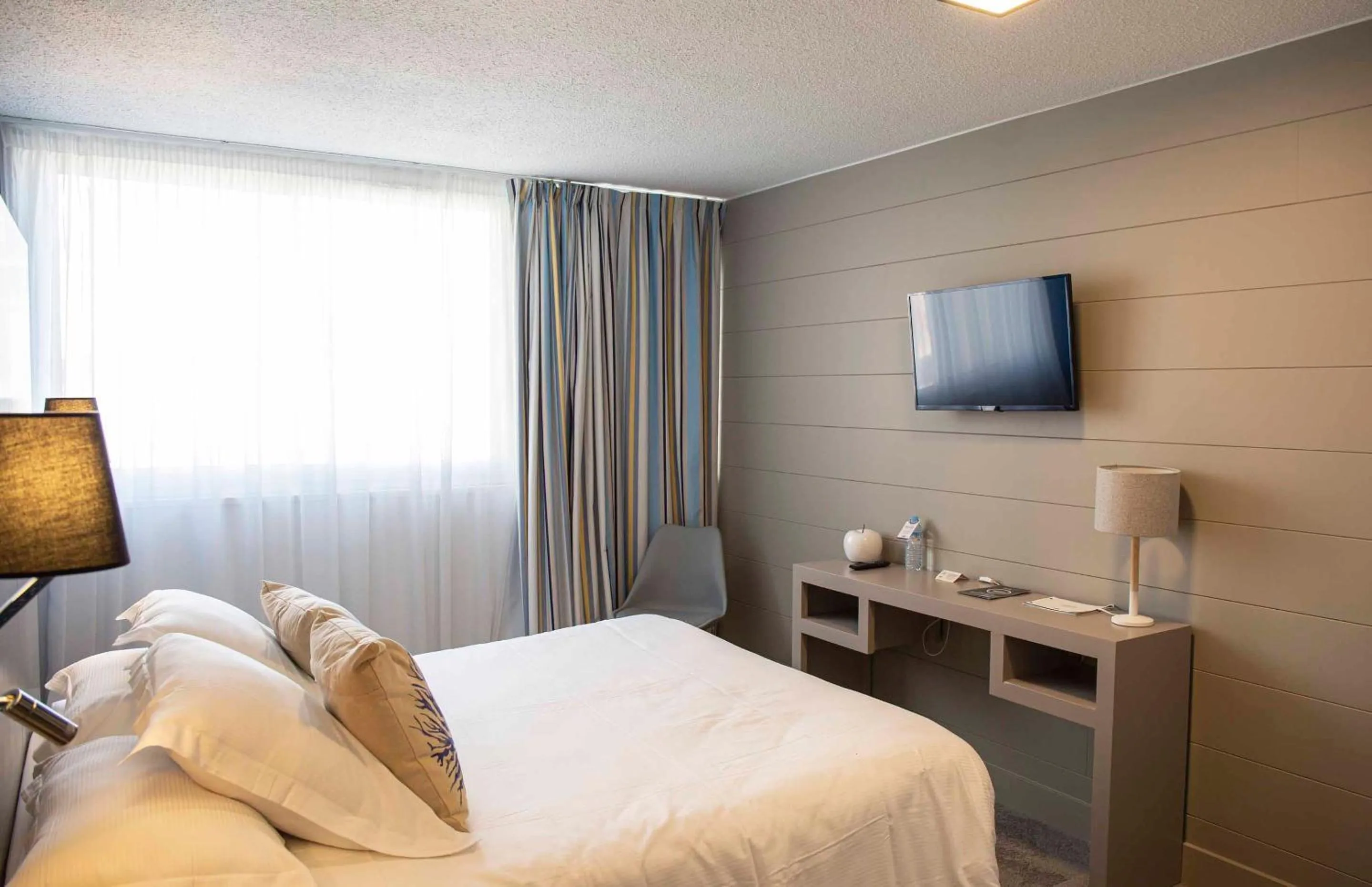 Photo of the whole room, Bed in Hotel Port Marine