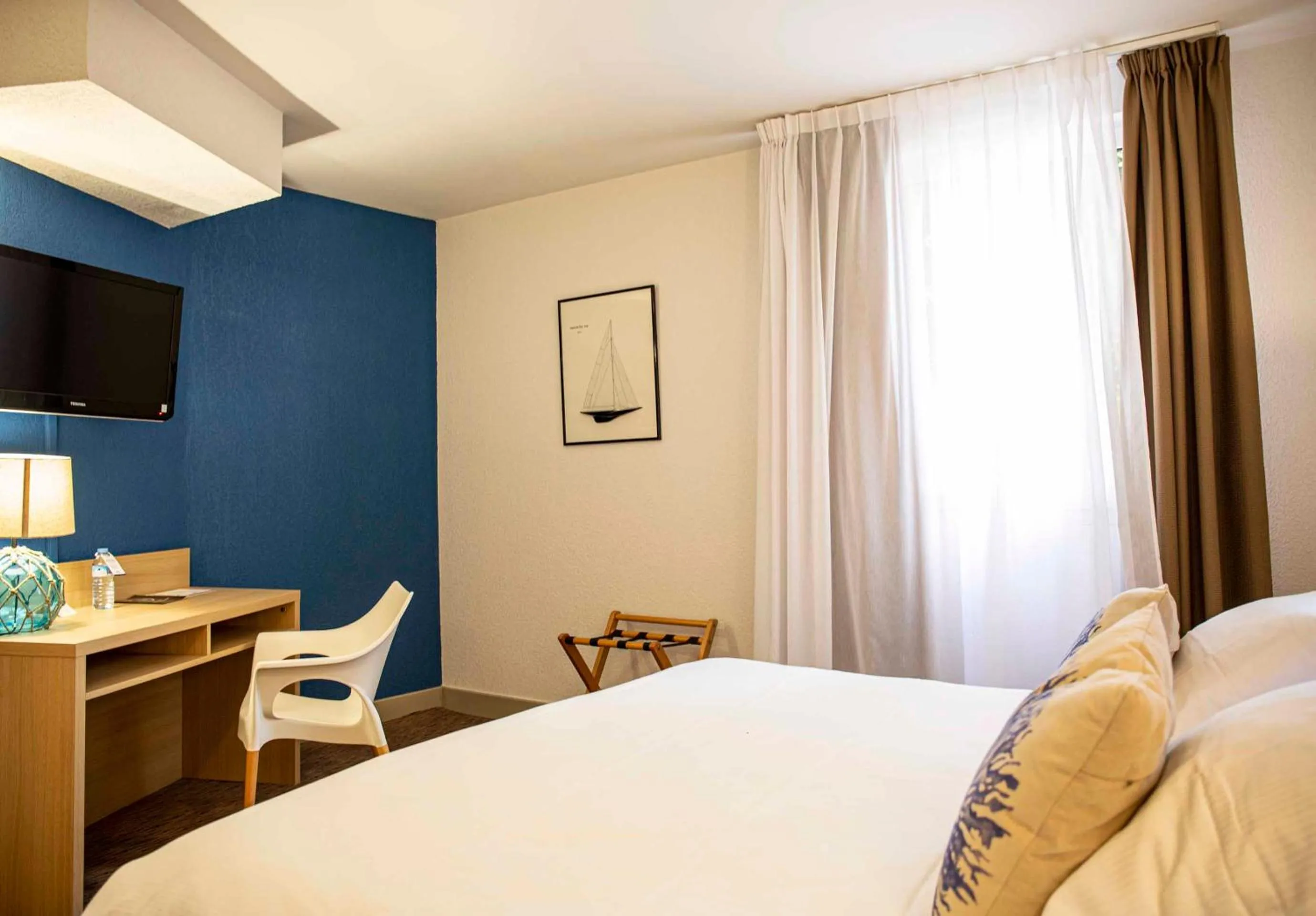 Photo of the whole room, Bed in Hotel Port Marine