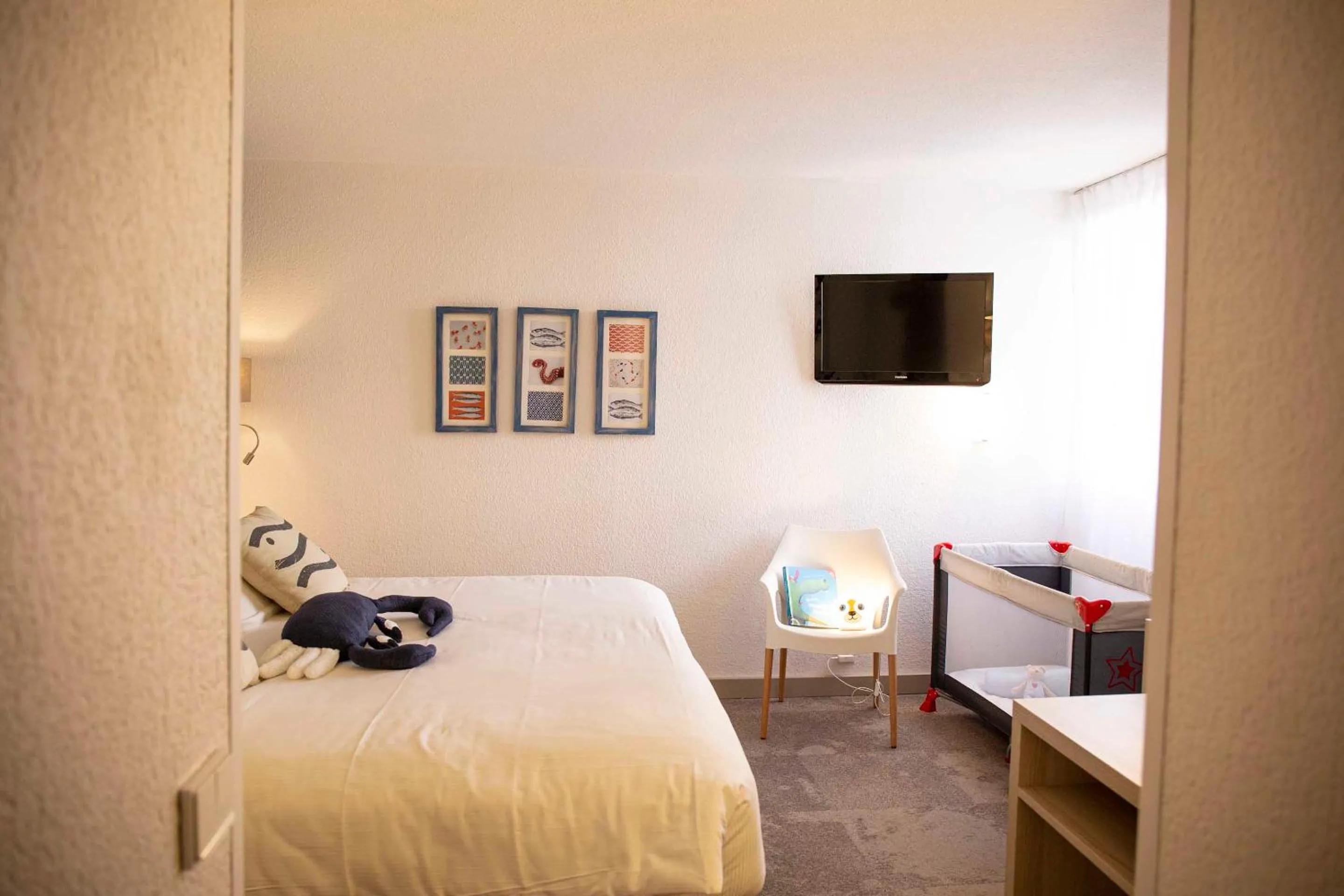 TV and multimedia, Bed in Hotel Port Marine