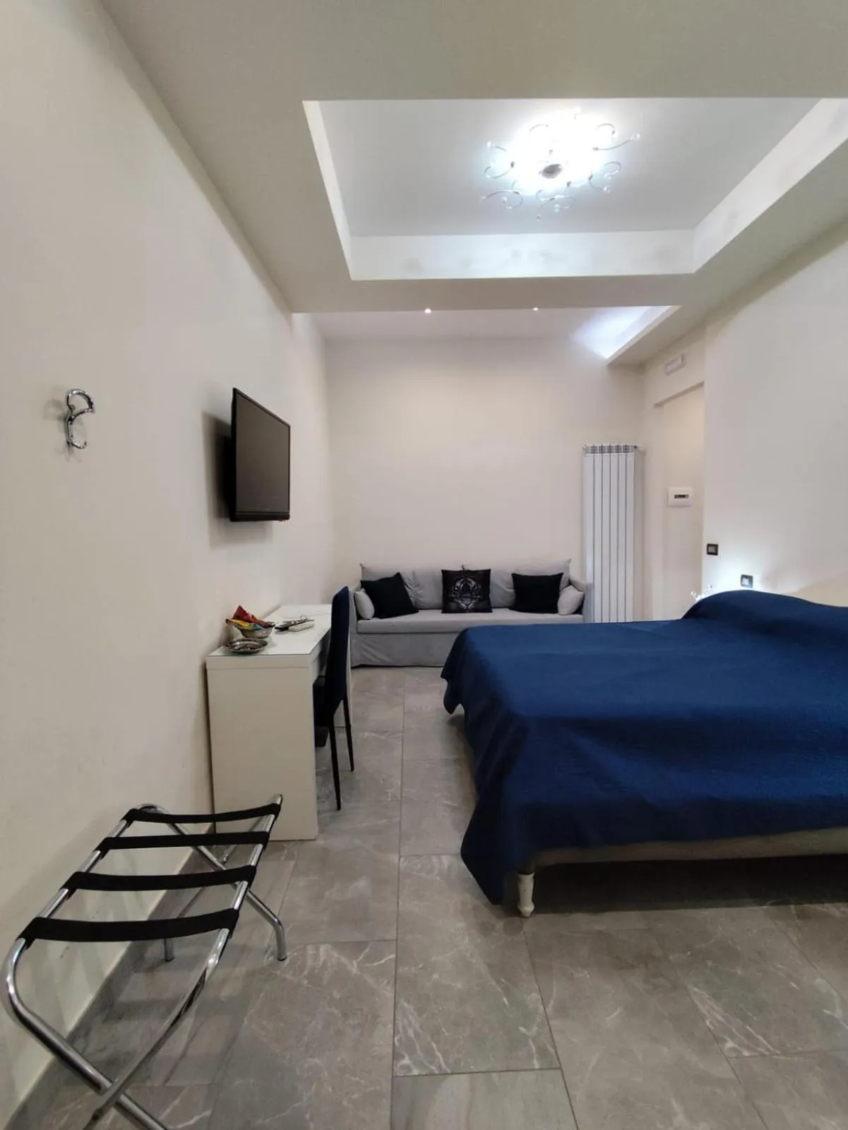 Bed in Botanic Charm