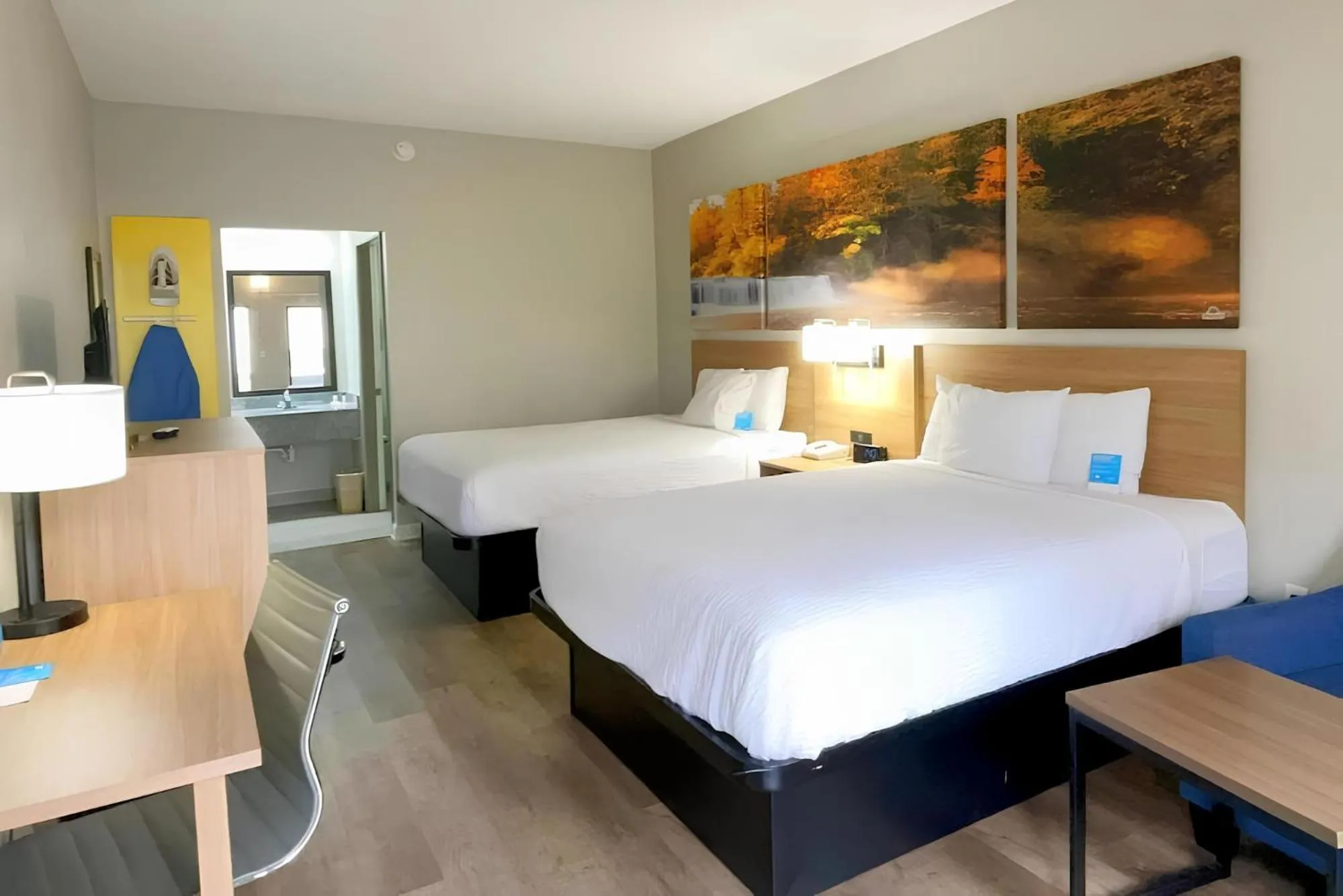 Bed in Days Inn by Wyndham Lake Park/Valdosta