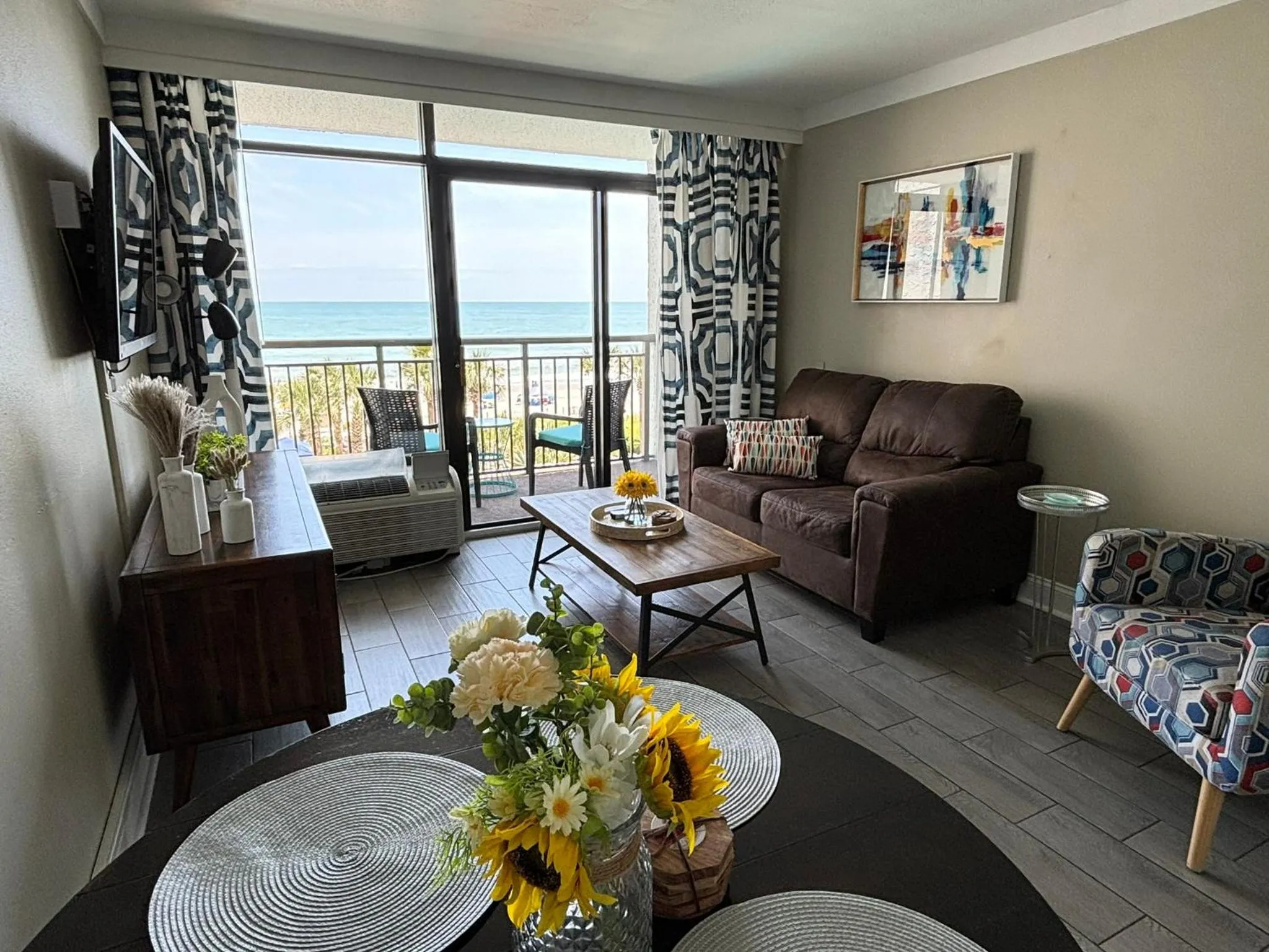 TV and multimedia in Beach Daze Oceanfront Great Location