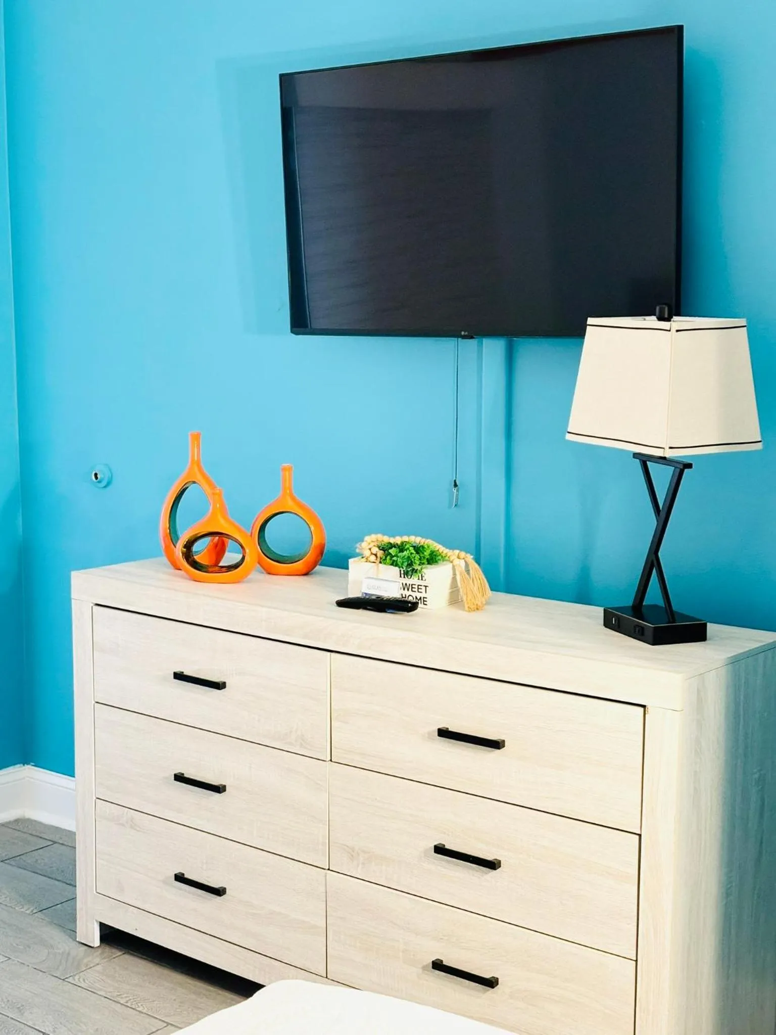 TV and multimedia in Beach Daze Oceanfront Great Location