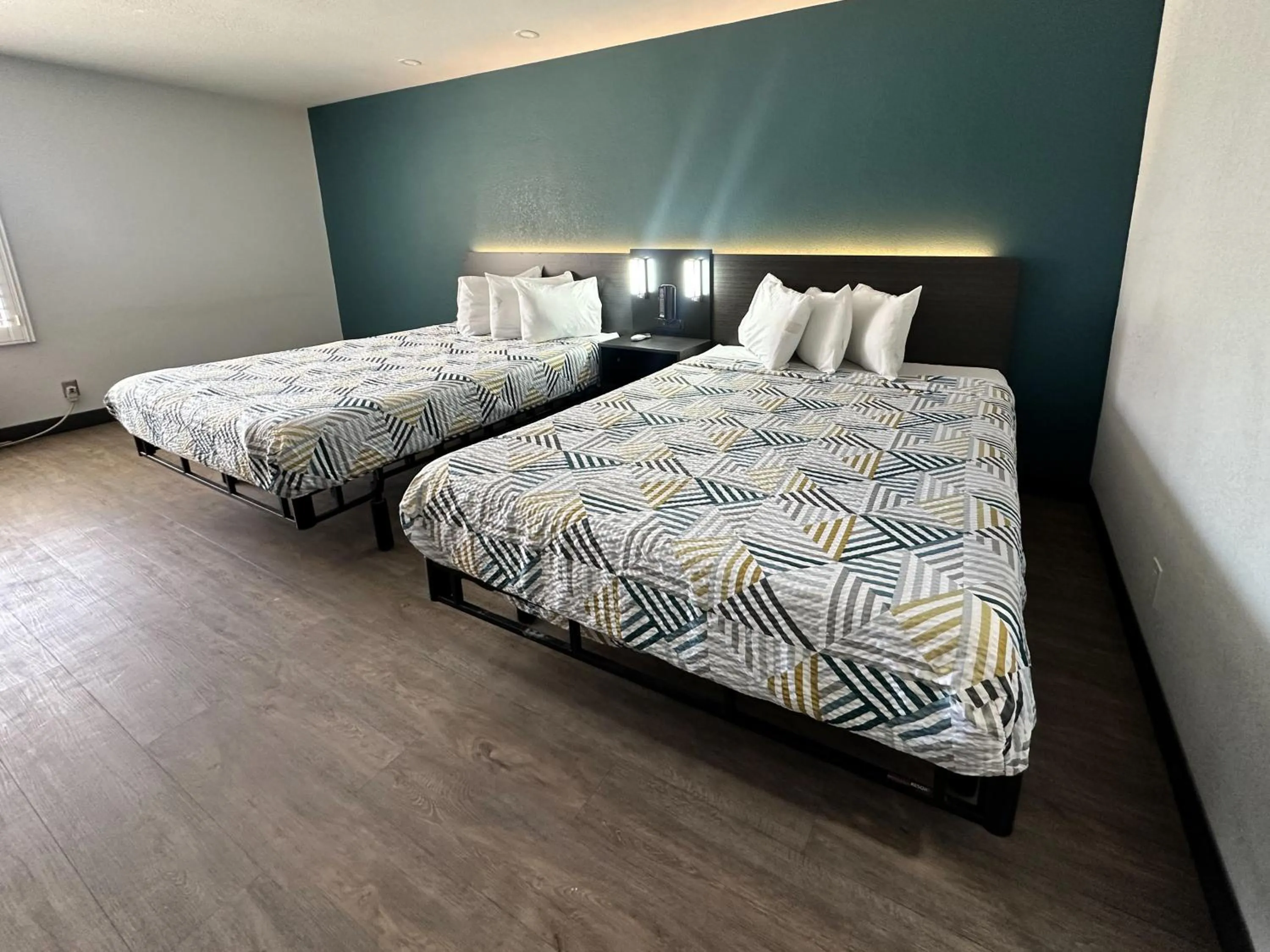 Bed in Motel 6-Lebec, CA