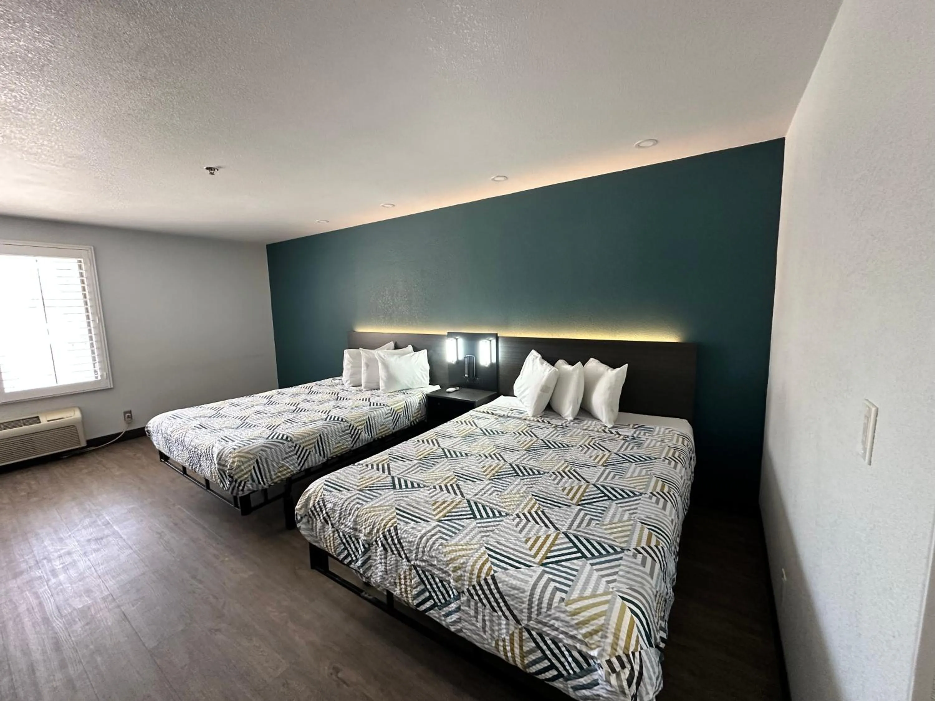 Bed in Motel 6-Lebec, CA