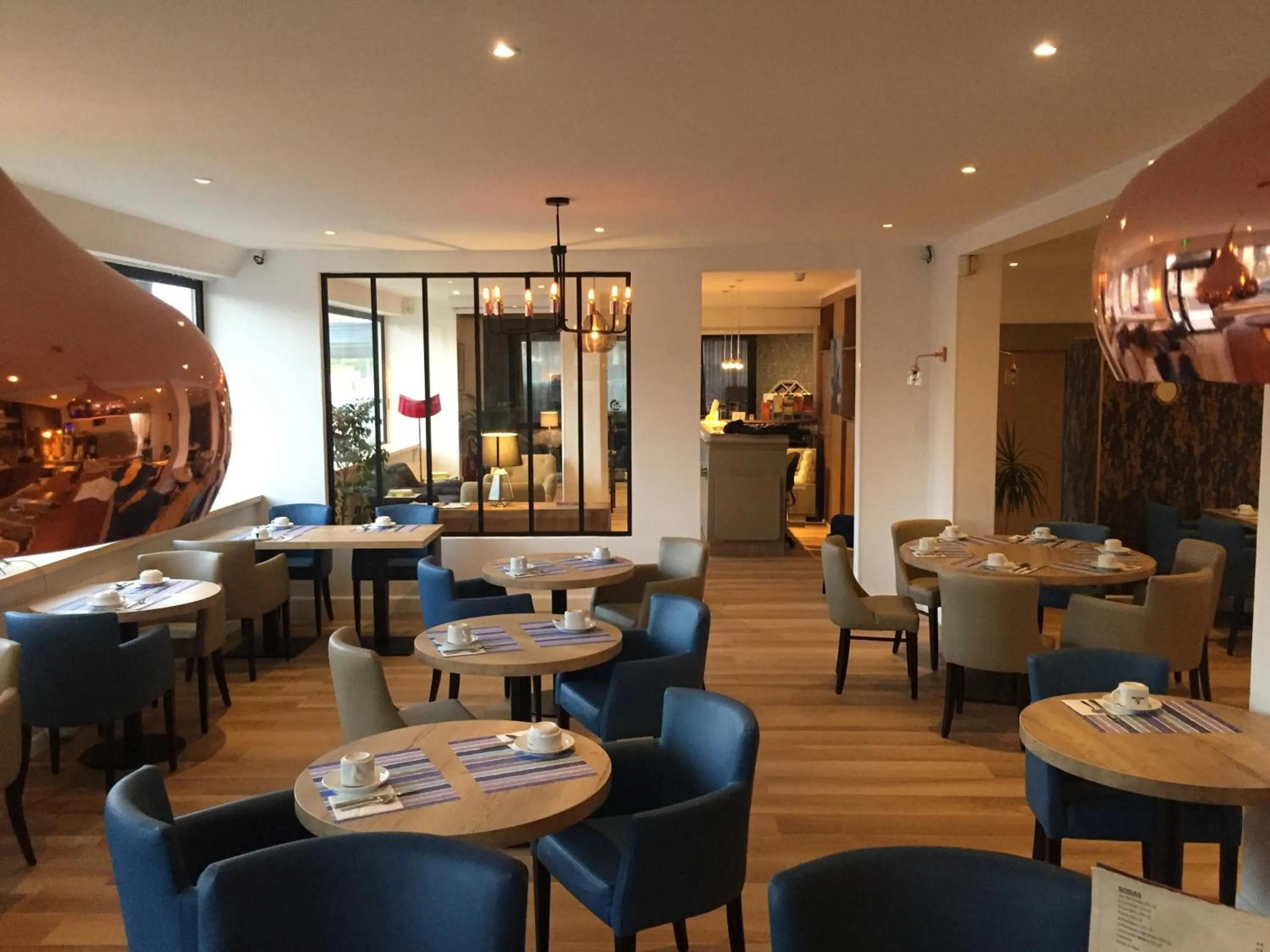 Restaurant/places to eat in Le Galion Hotel et Restaurant Canet Plage - Logis