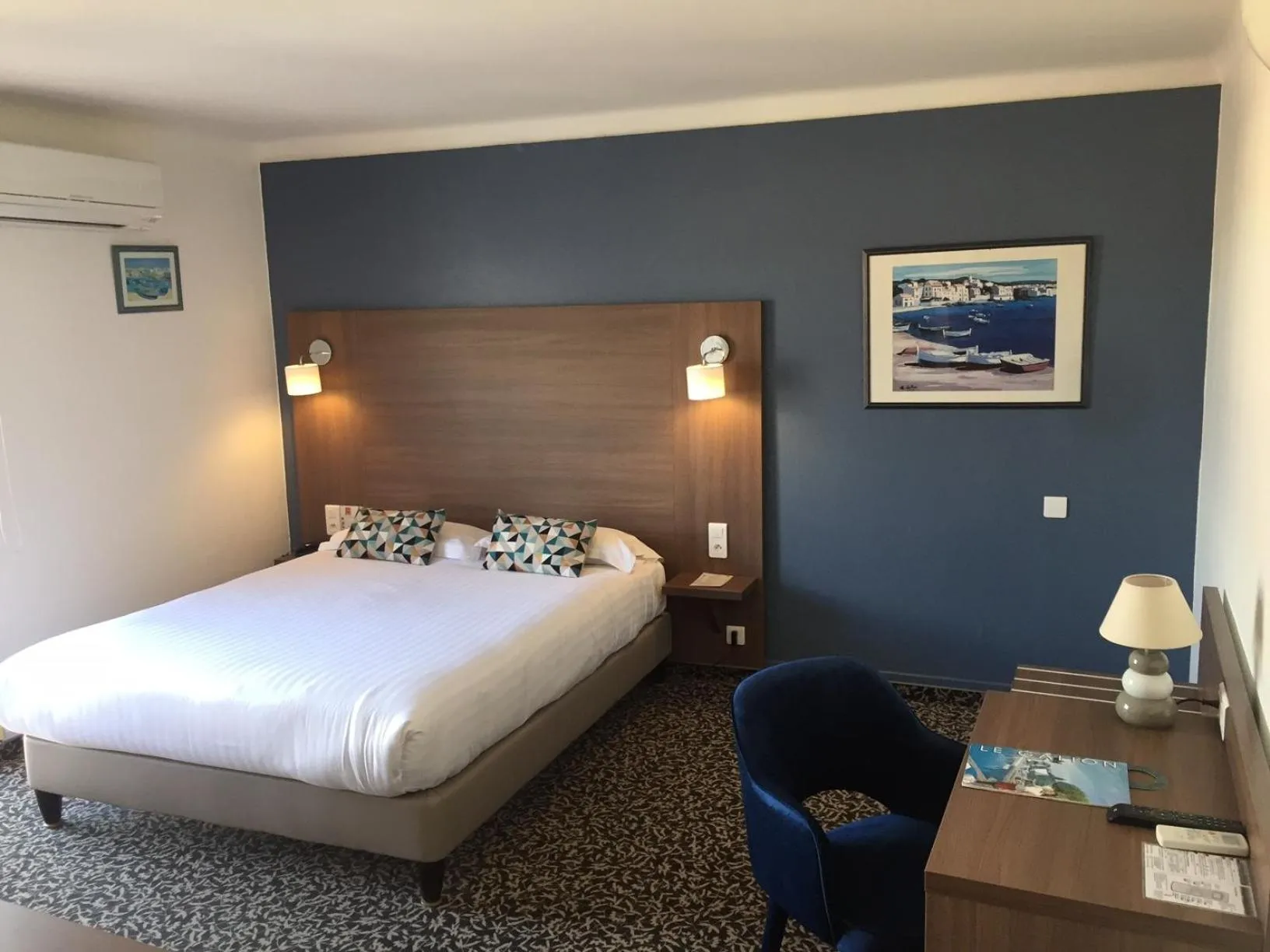 Bedroom, Bed in Le Galion Hotel et Restaurant Canet Plage - Logis
