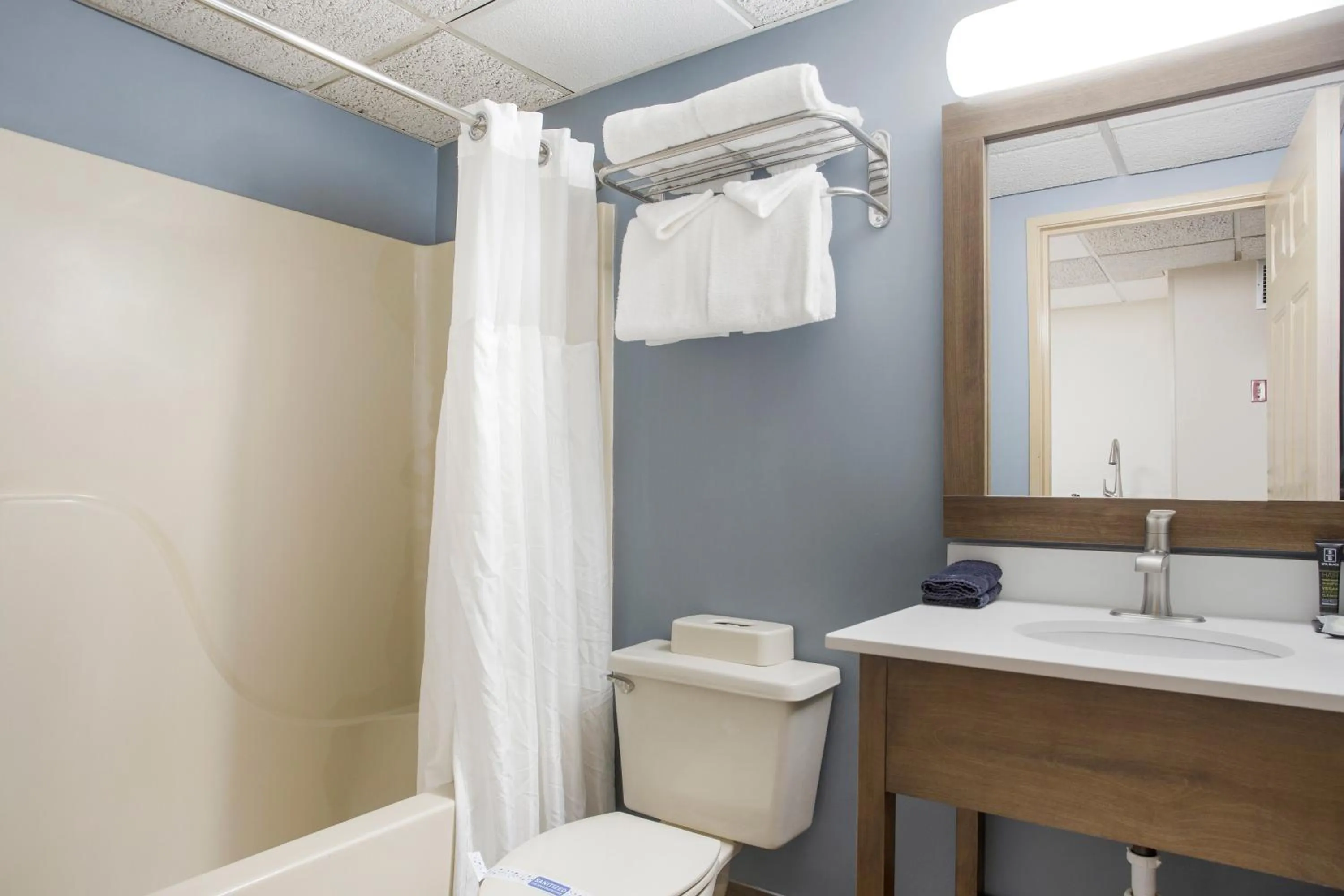 Bathroom in Americana Hotel Boardwalk