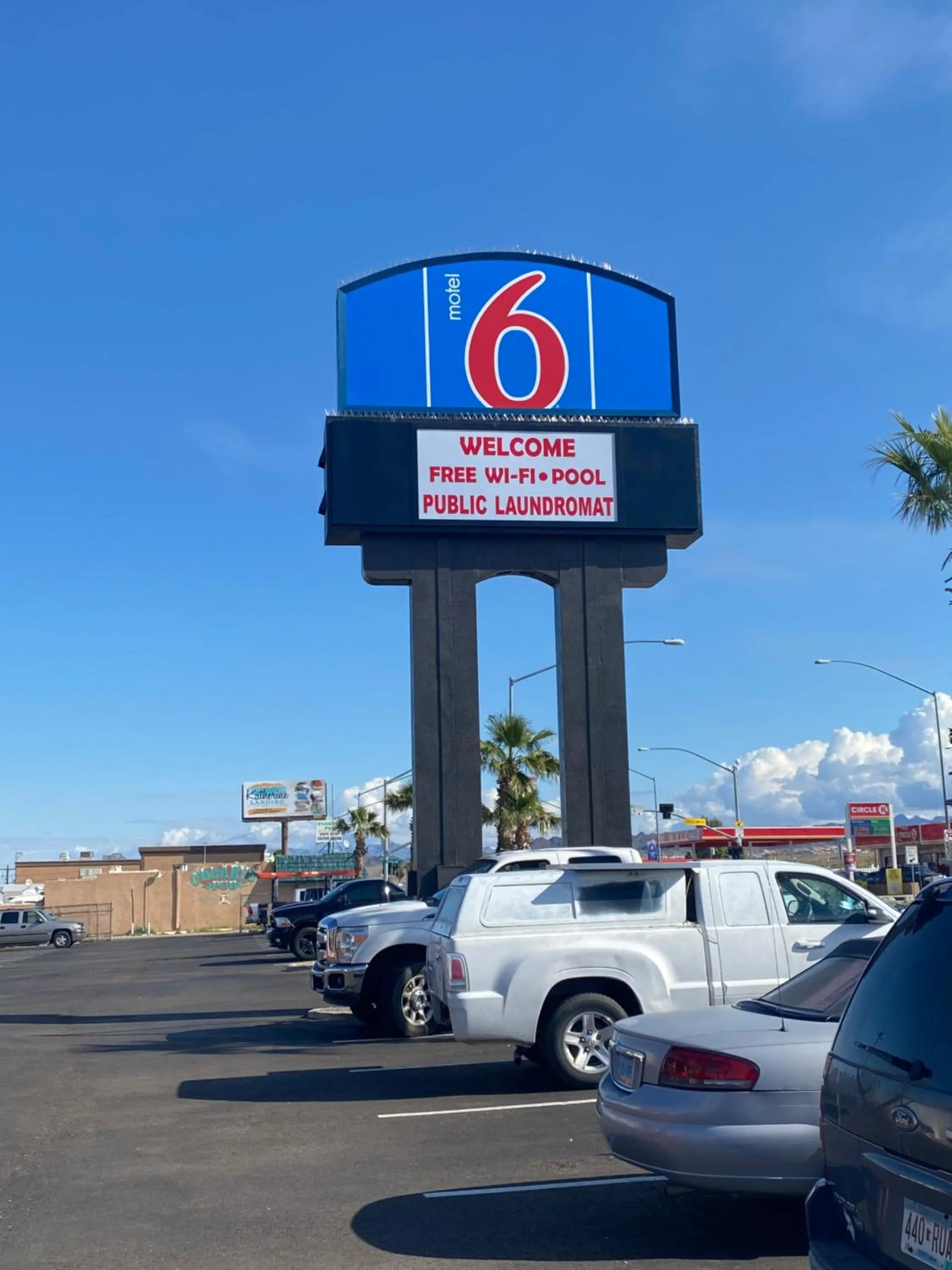 Property building in Motel 6 Bullhead City, Az - Laughlin