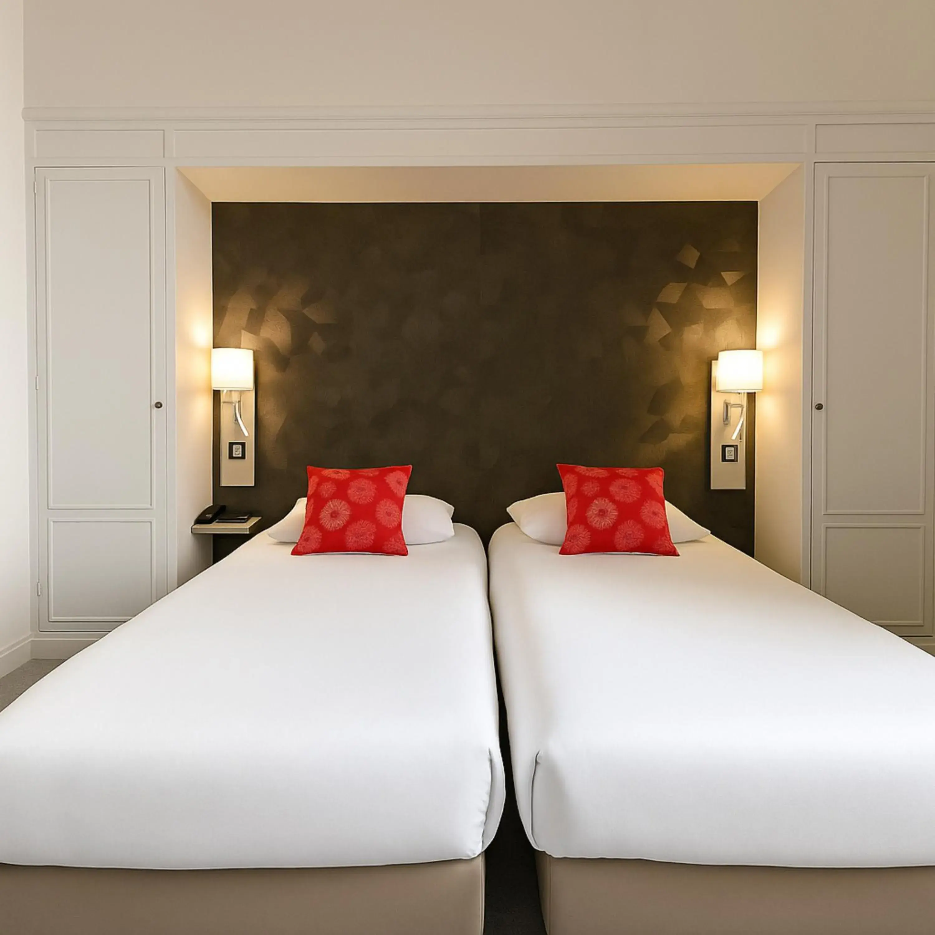 Twin Room in Hôtel Albert Elisabeth Gare SNCF Twin Room in Hôtel Albert Elisabeth Gare SNCF