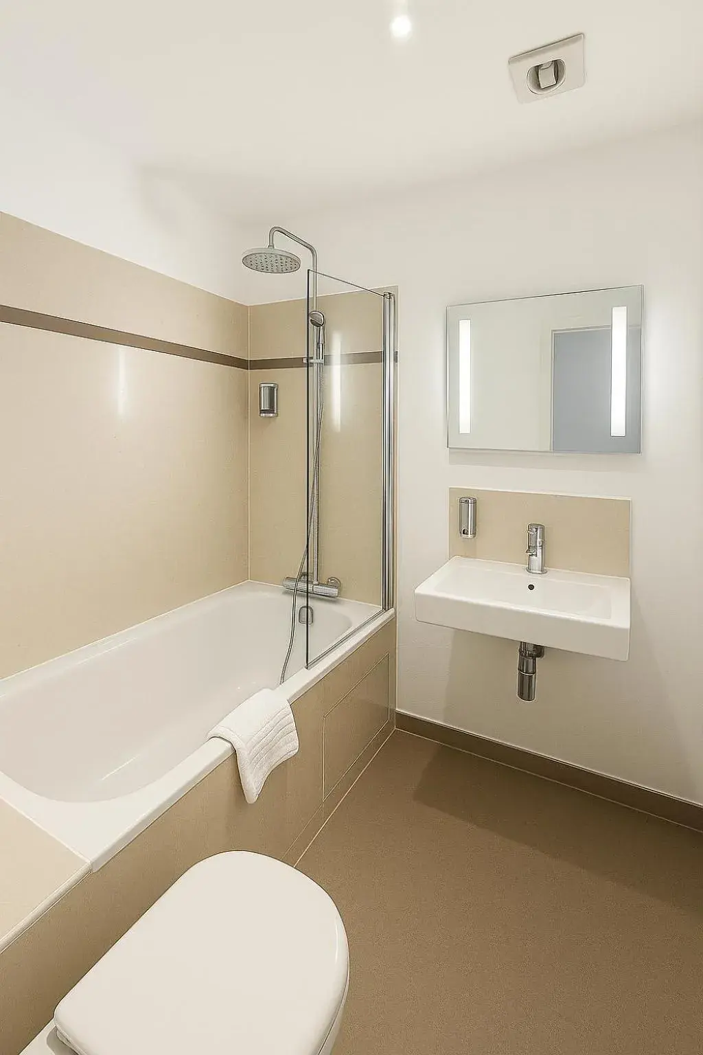 Family Room in Hôtel Albert Elisabeth Gare SNCF Family Room in Hôtel Albert Elisabeth Gare SNCF