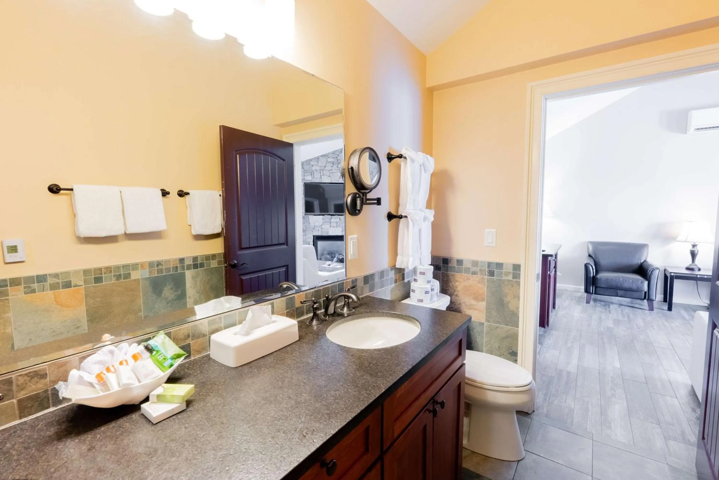 Bathroom in Norseman Resort on the Beach