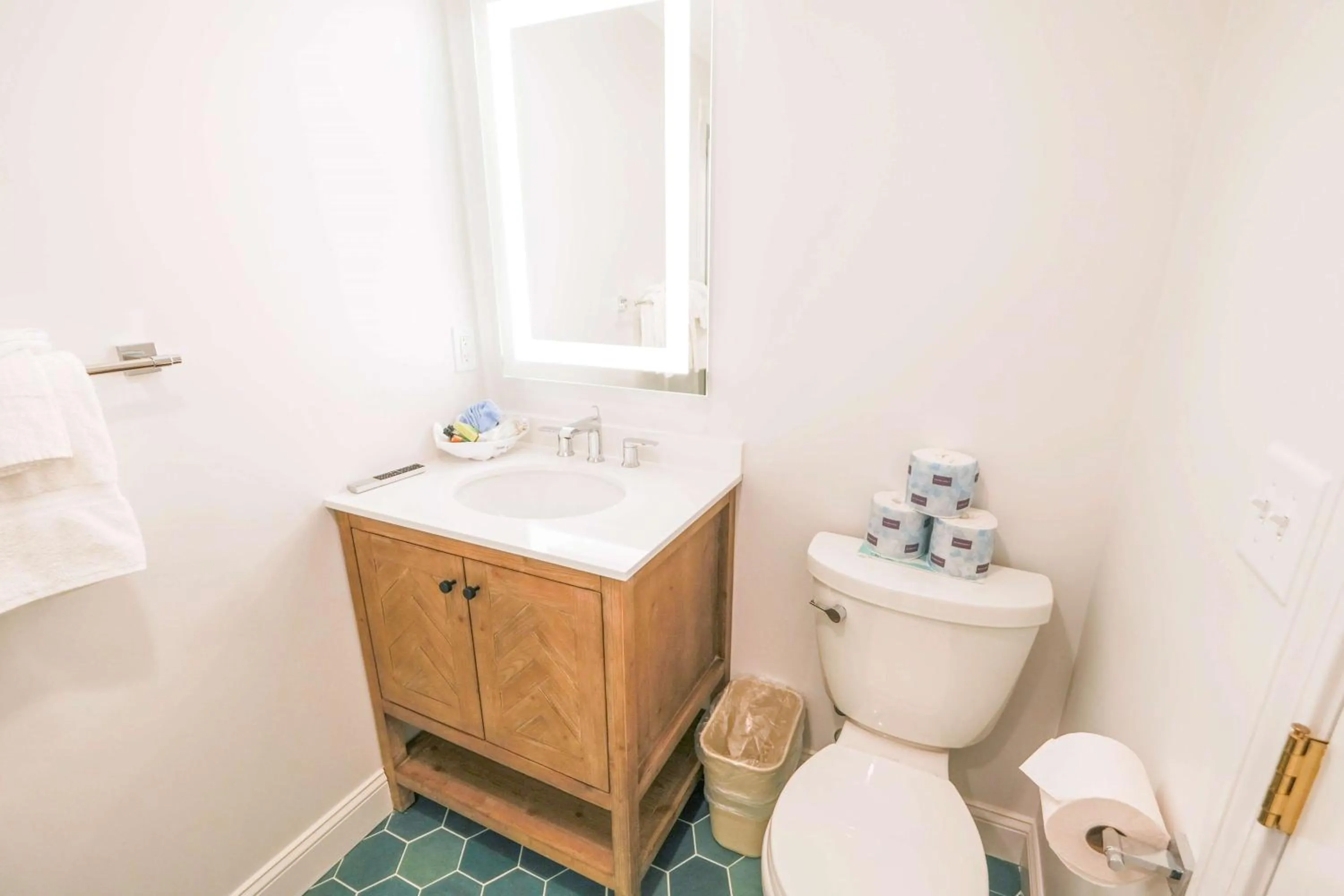 Bathroom in Norseman Resort on the Beach