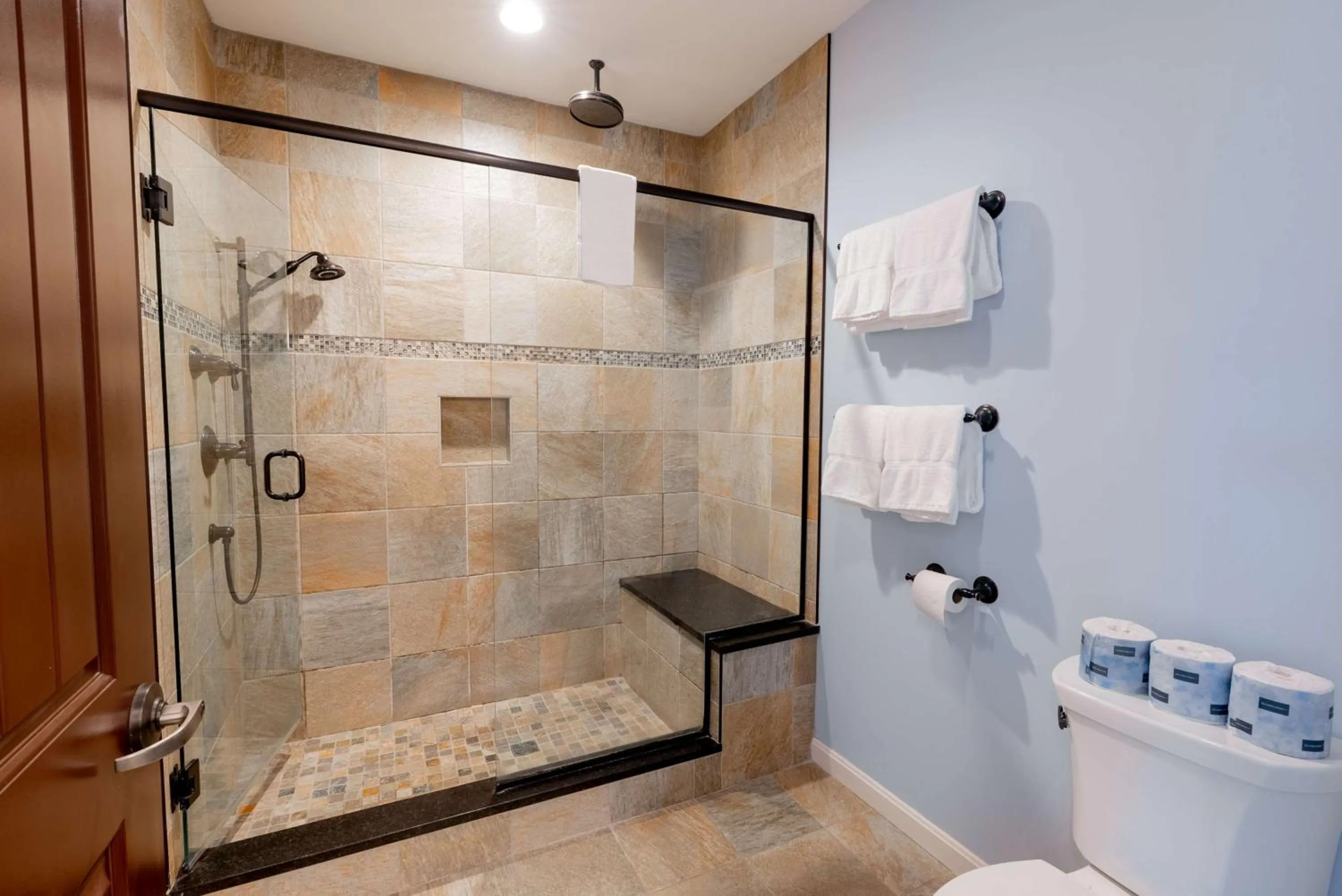 Bathroom in Norseman Resort on the Beach