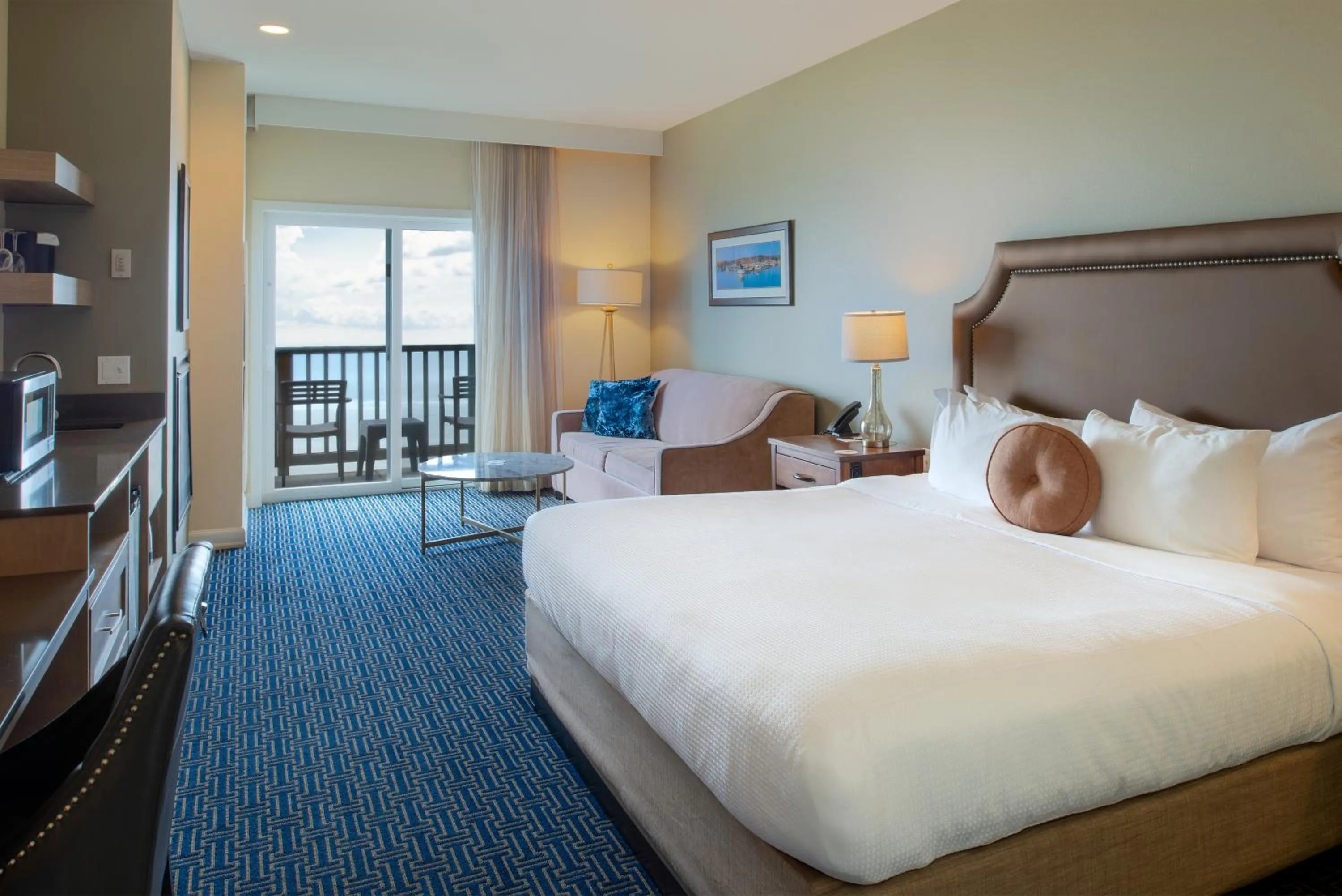 Photo of the whole room, Bed in Inn at Nye Beach