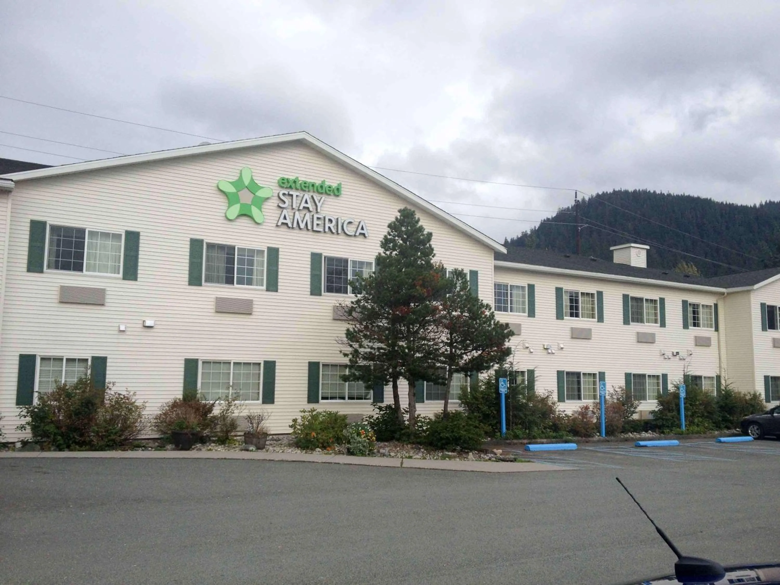 Property building in Extended Stay America Suites - Juneau - Shell Simmons Drive