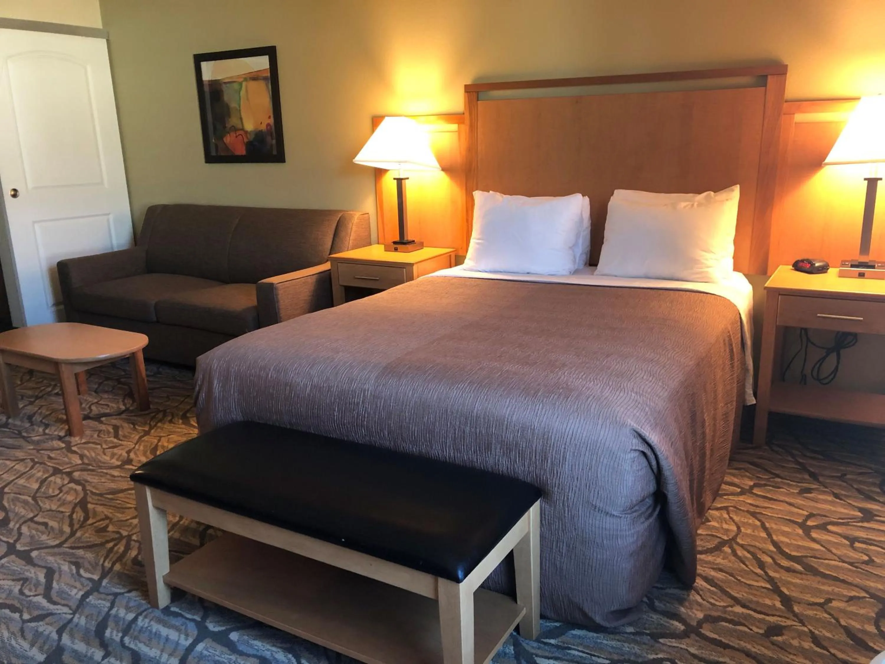 Bedroom in Extended Stay America Suites - Juneau - Shell Simmons Drive