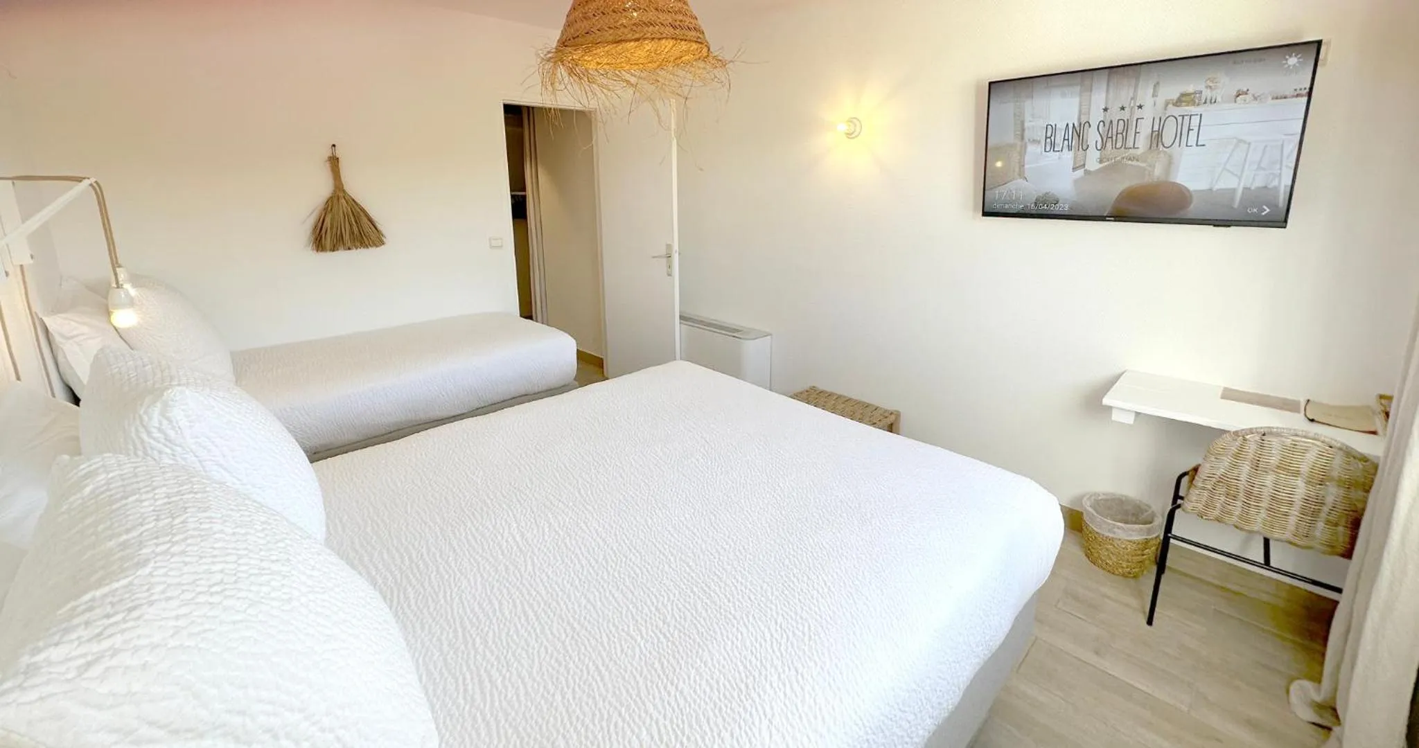 Bed in Blanc Sable Hôtel