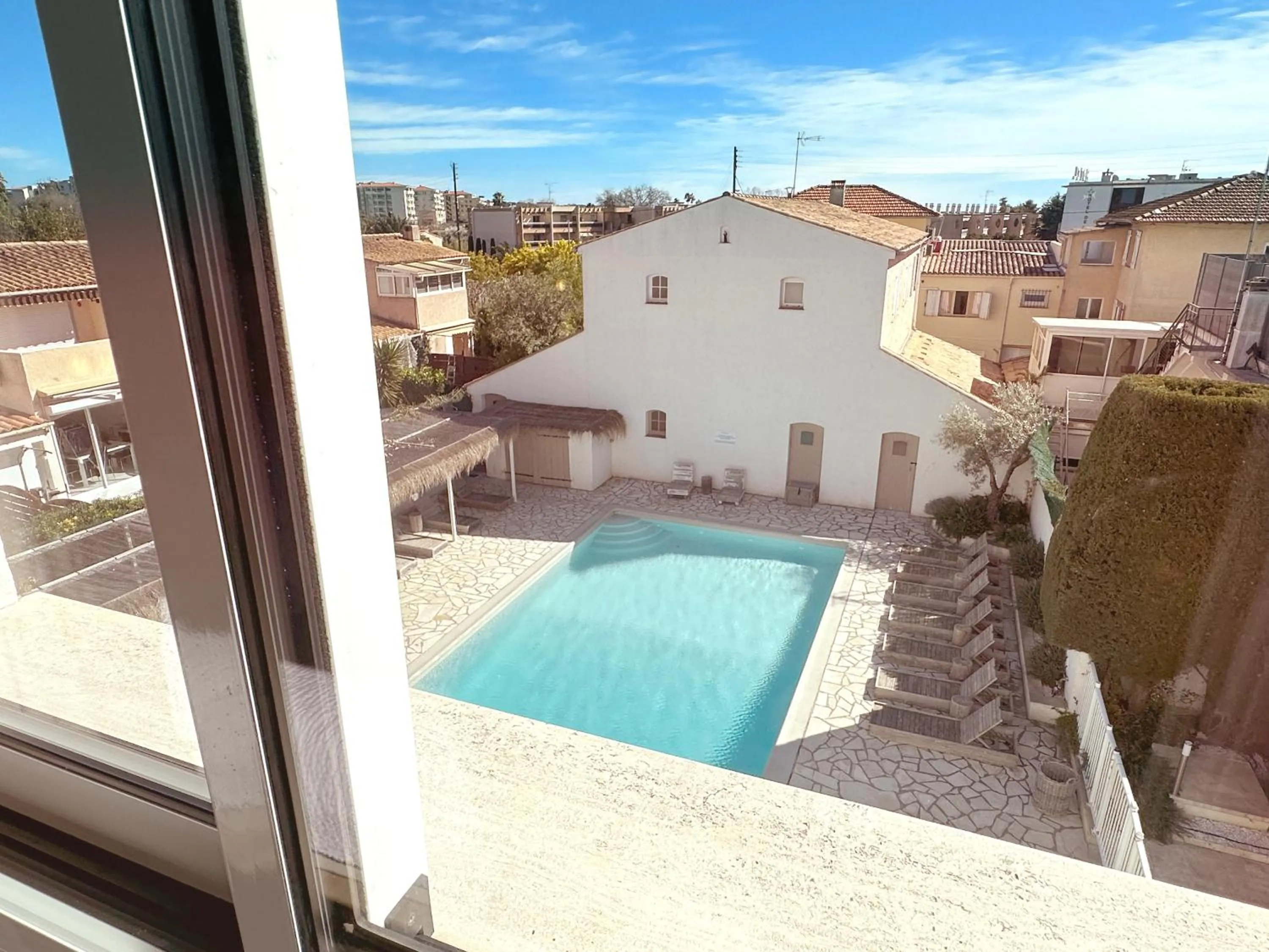 Pool view in Blanc Sable Hôtel