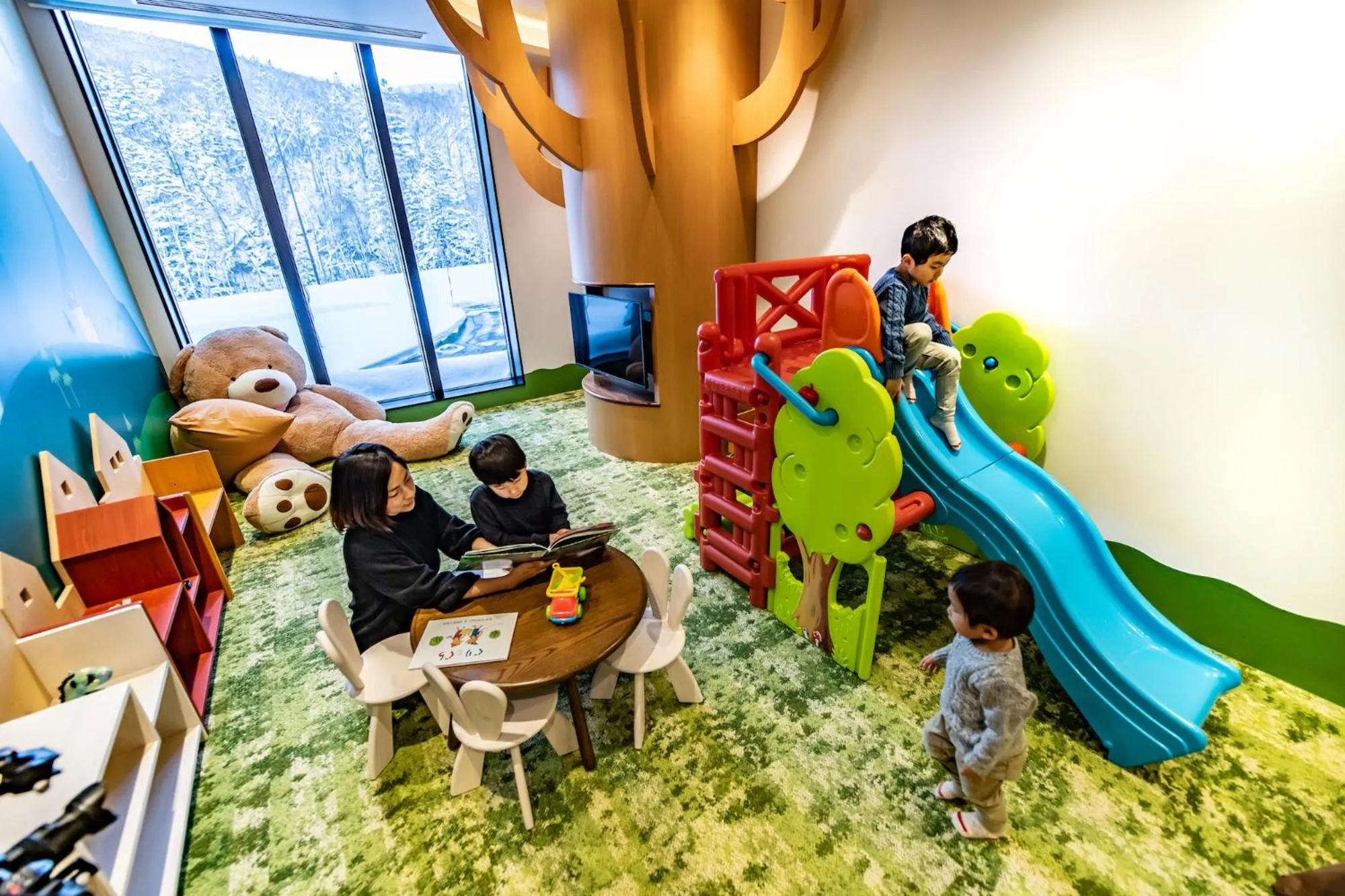 Kids's club in Yu Kiroro, Ski-in Ski-out Luxury Residences