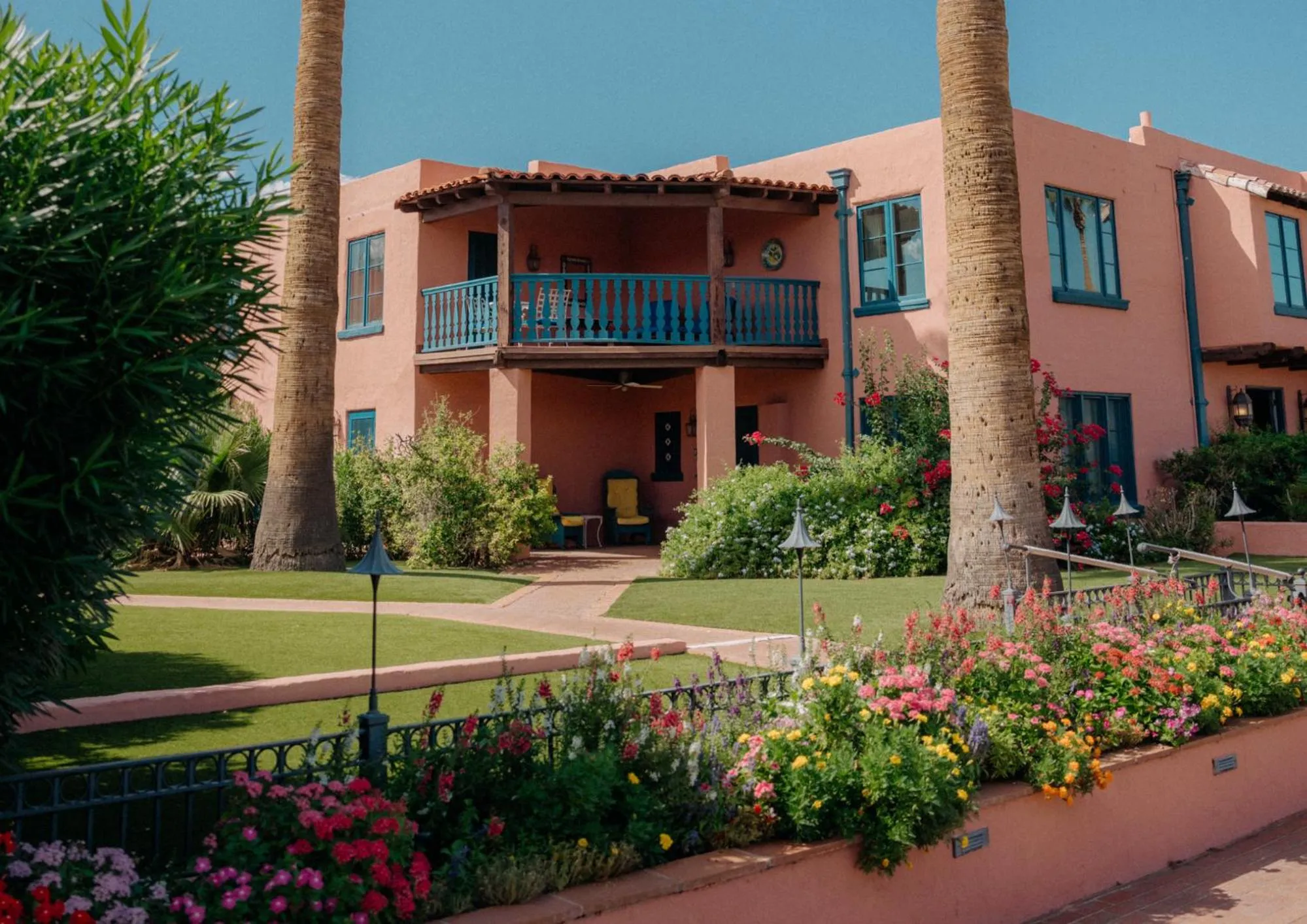 Facade/entrance in Arizona Inn