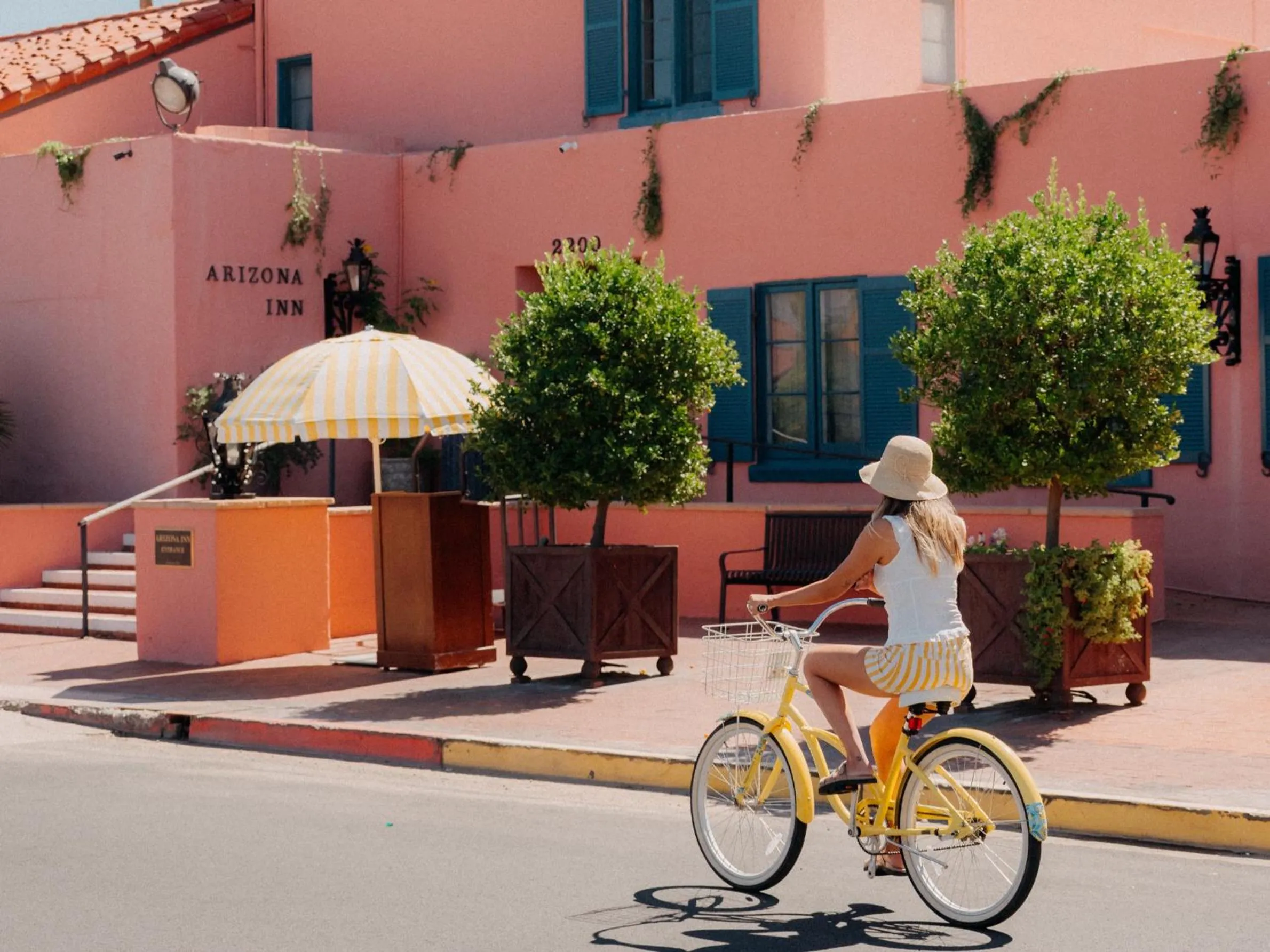 Facade/entrance in Arizona Inn