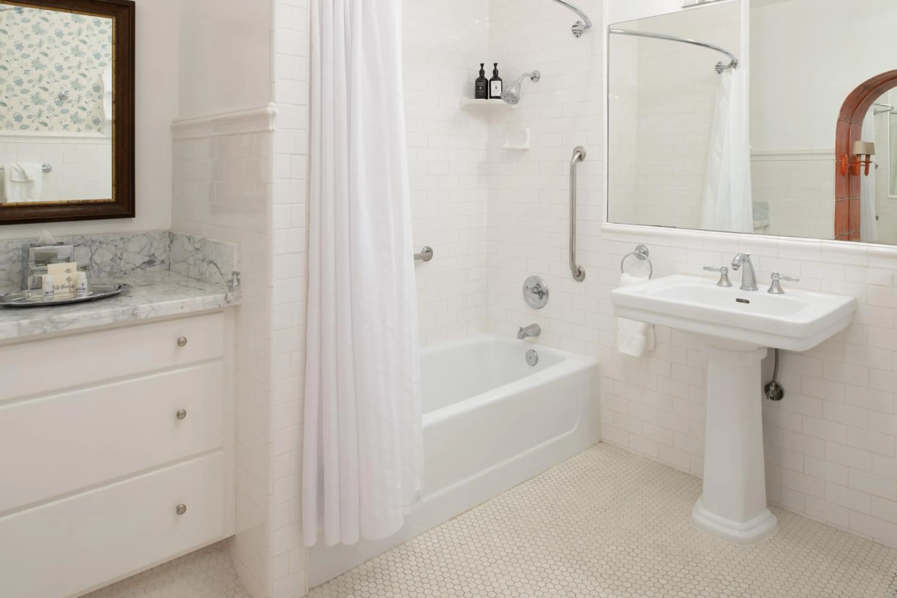 Shower in Arizona Inn