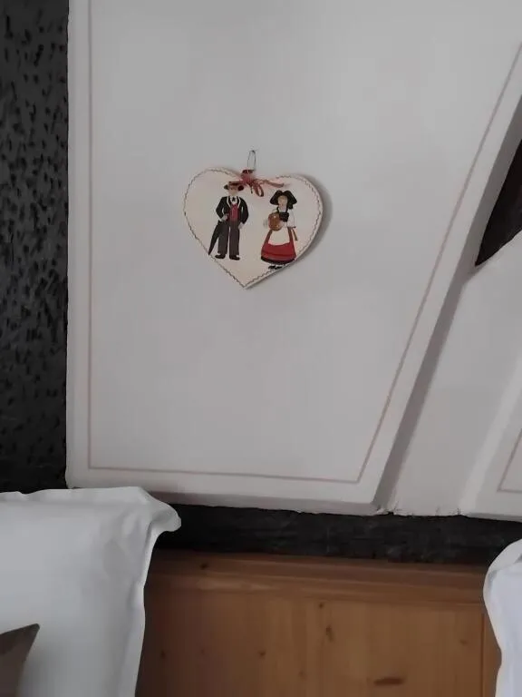 Decorative detail, Bed in Hotel Saint-Martin