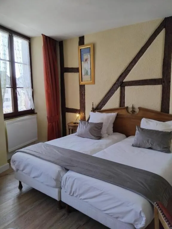 Bed in Hotel Saint-Martin