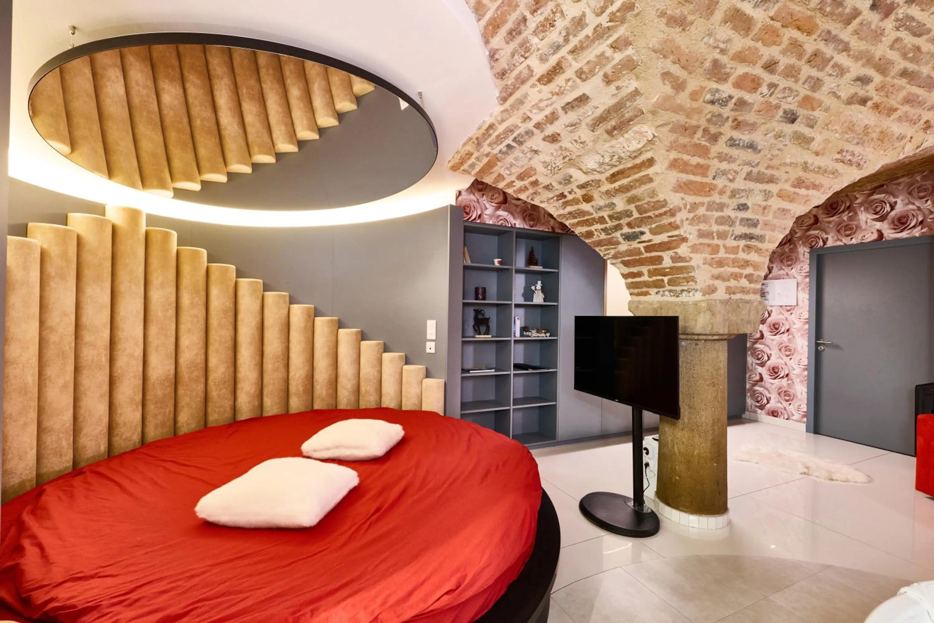 Bed in Hotel Saint-Martin