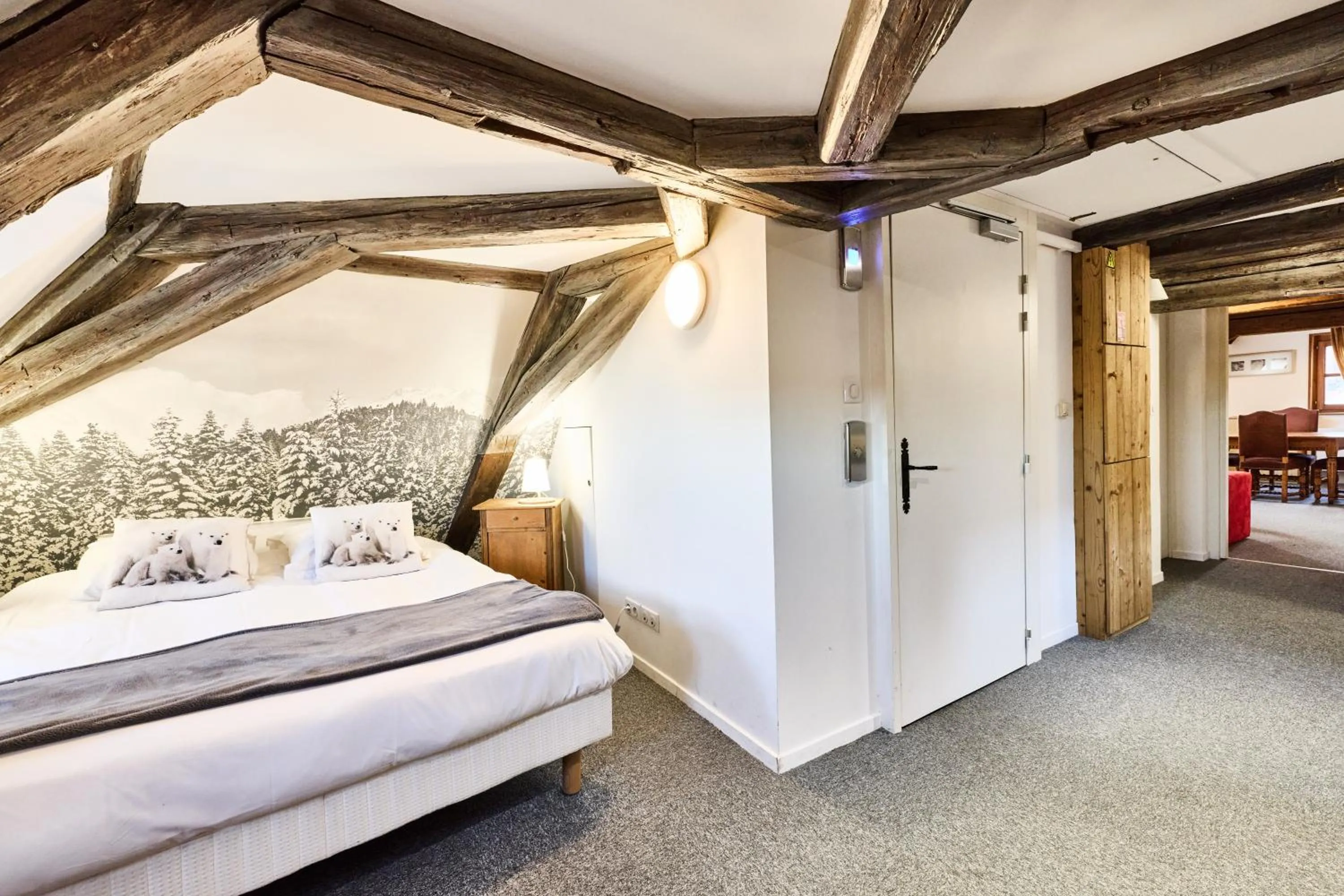 Bed in Hotel Saint-Martin