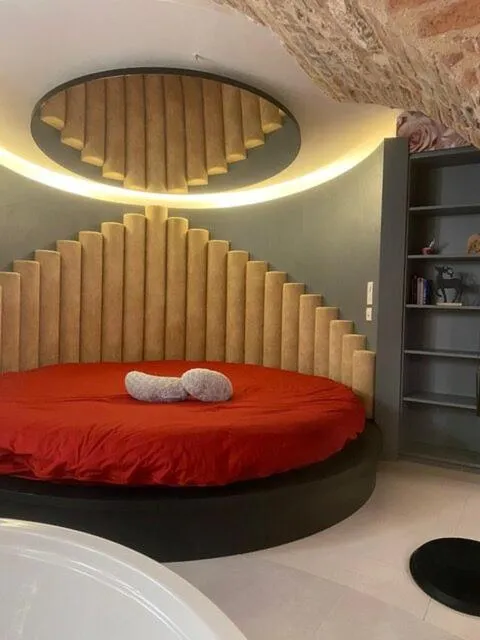 Bed in Hotel Saint-Martin