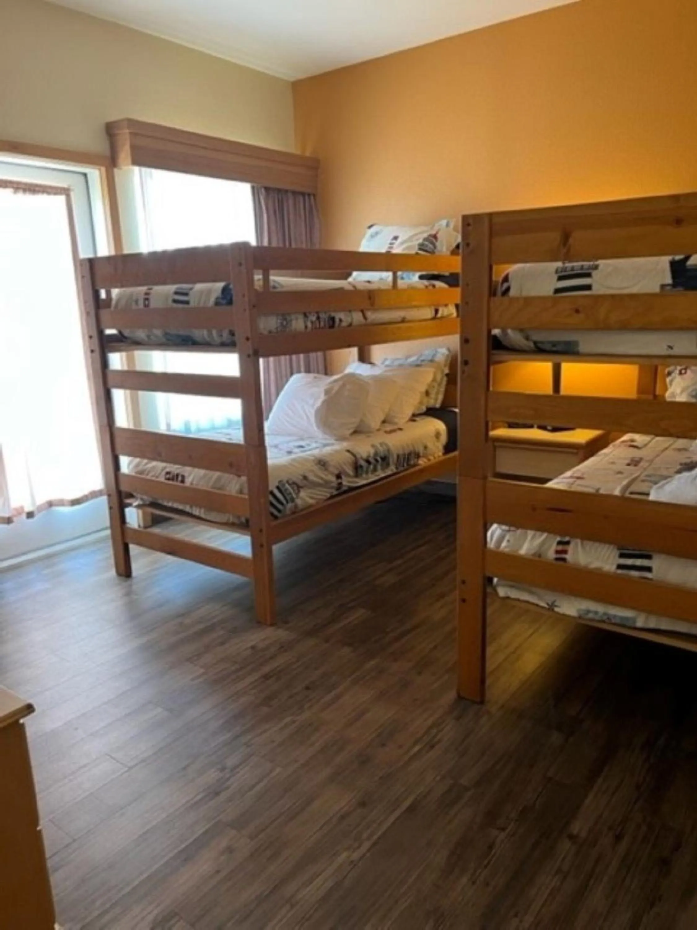 Photo of the whole room, Bed in Lighthouse Suites Inn