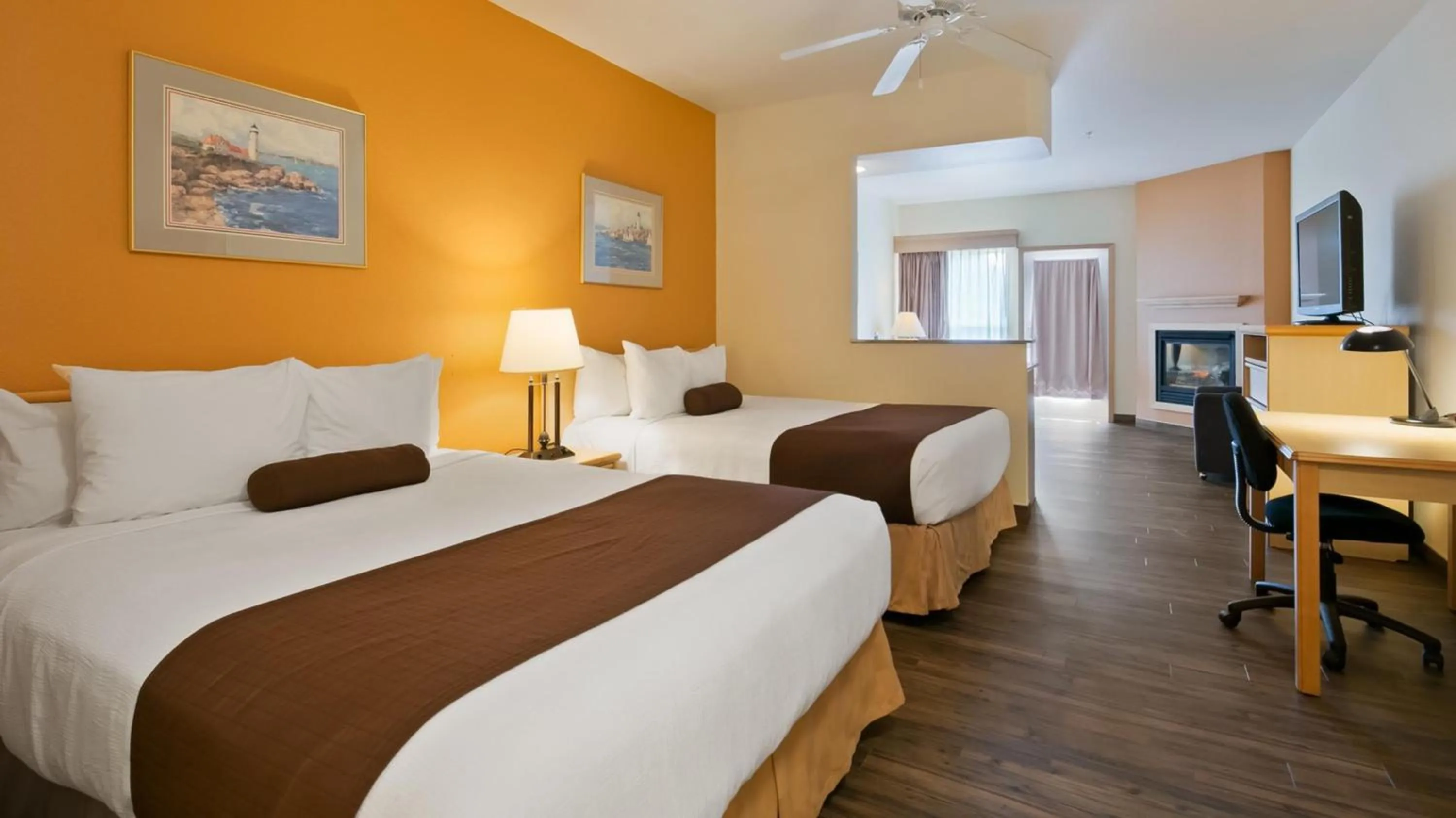 Bedroom, Bed in Lighthouse Suites Inn