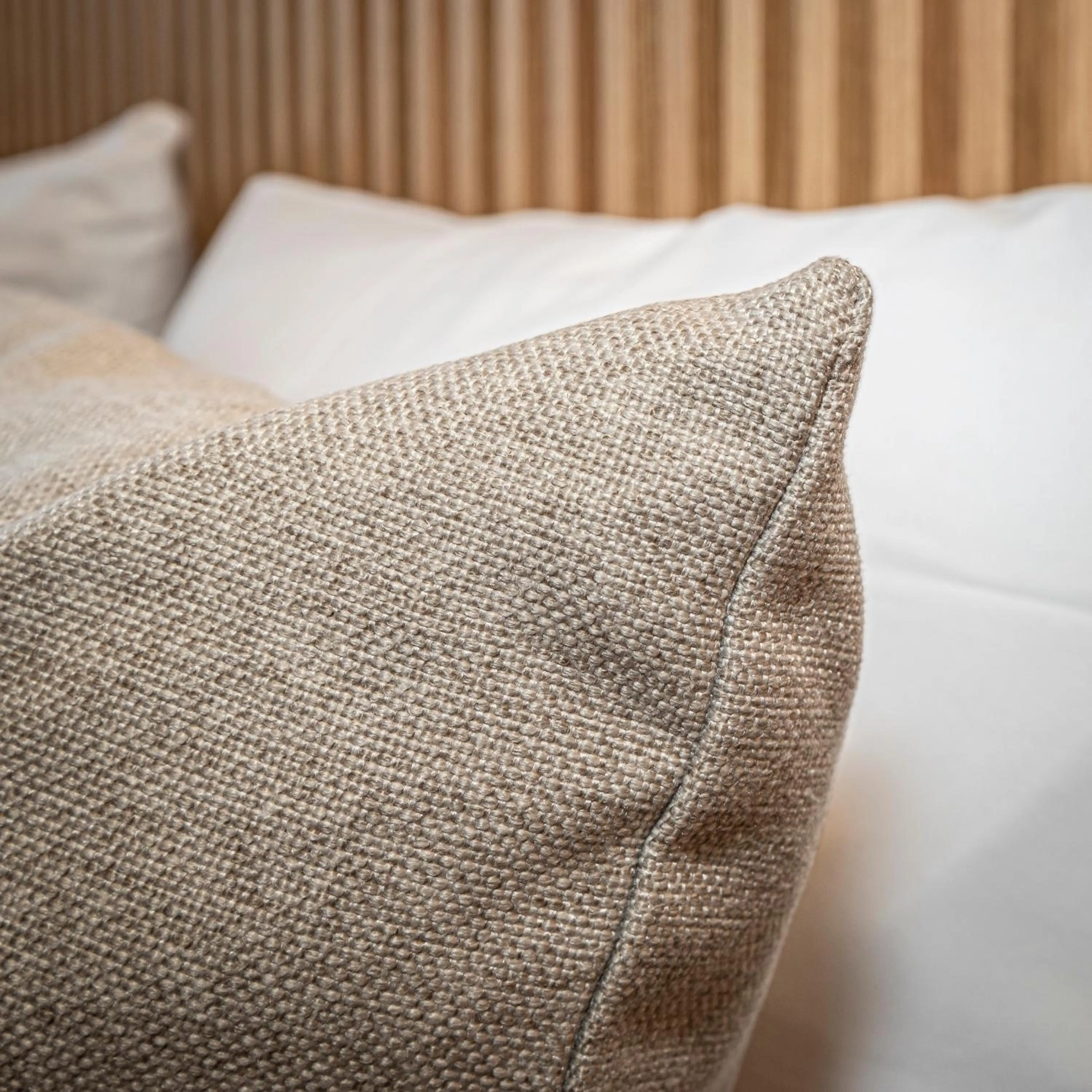 Bedroom, Bed in Hôtel Le Relais des Brasseurs - Aubagne