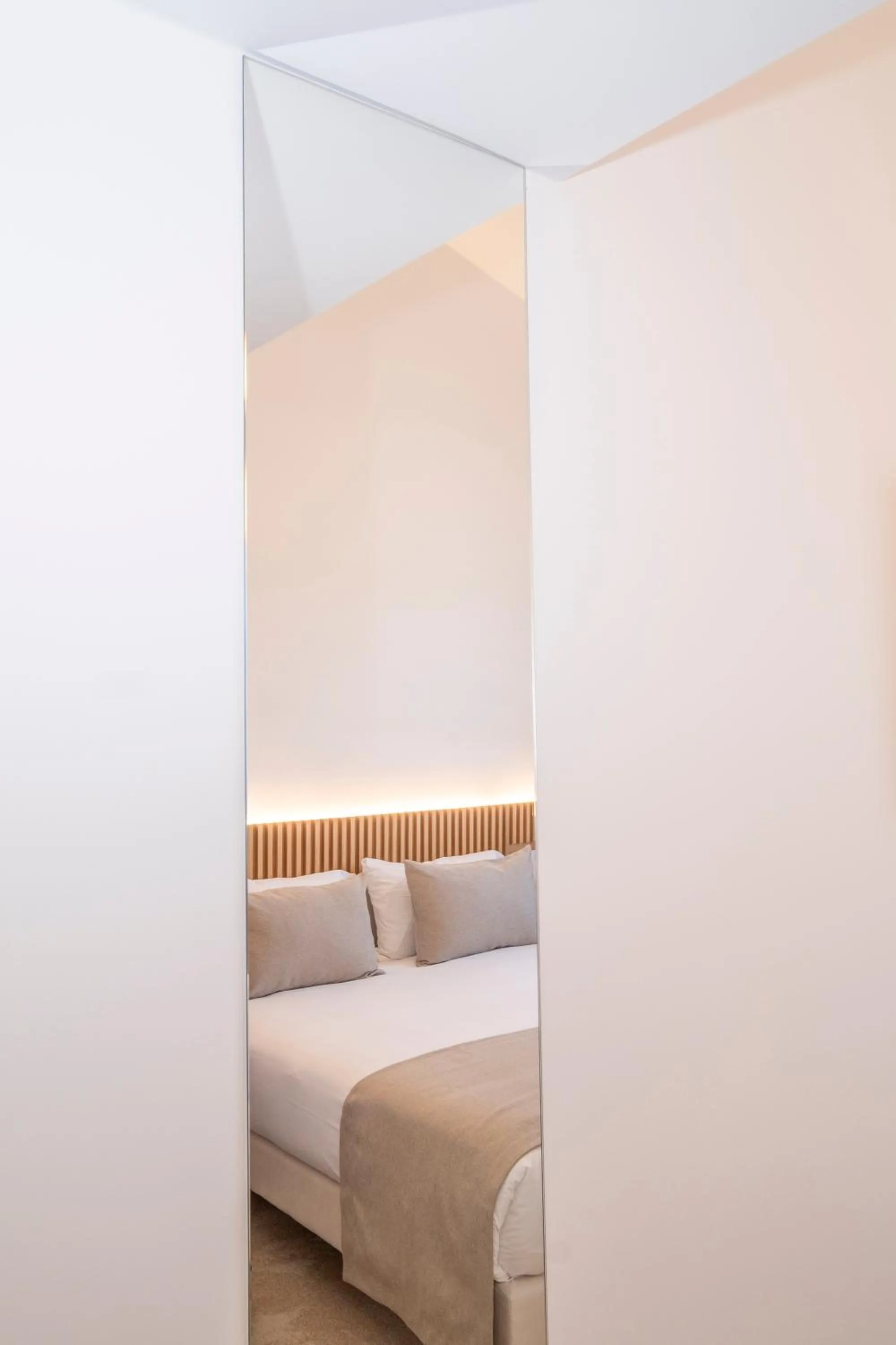 Bed in Hôtel Le Relais des Brasseurs - Aubagne