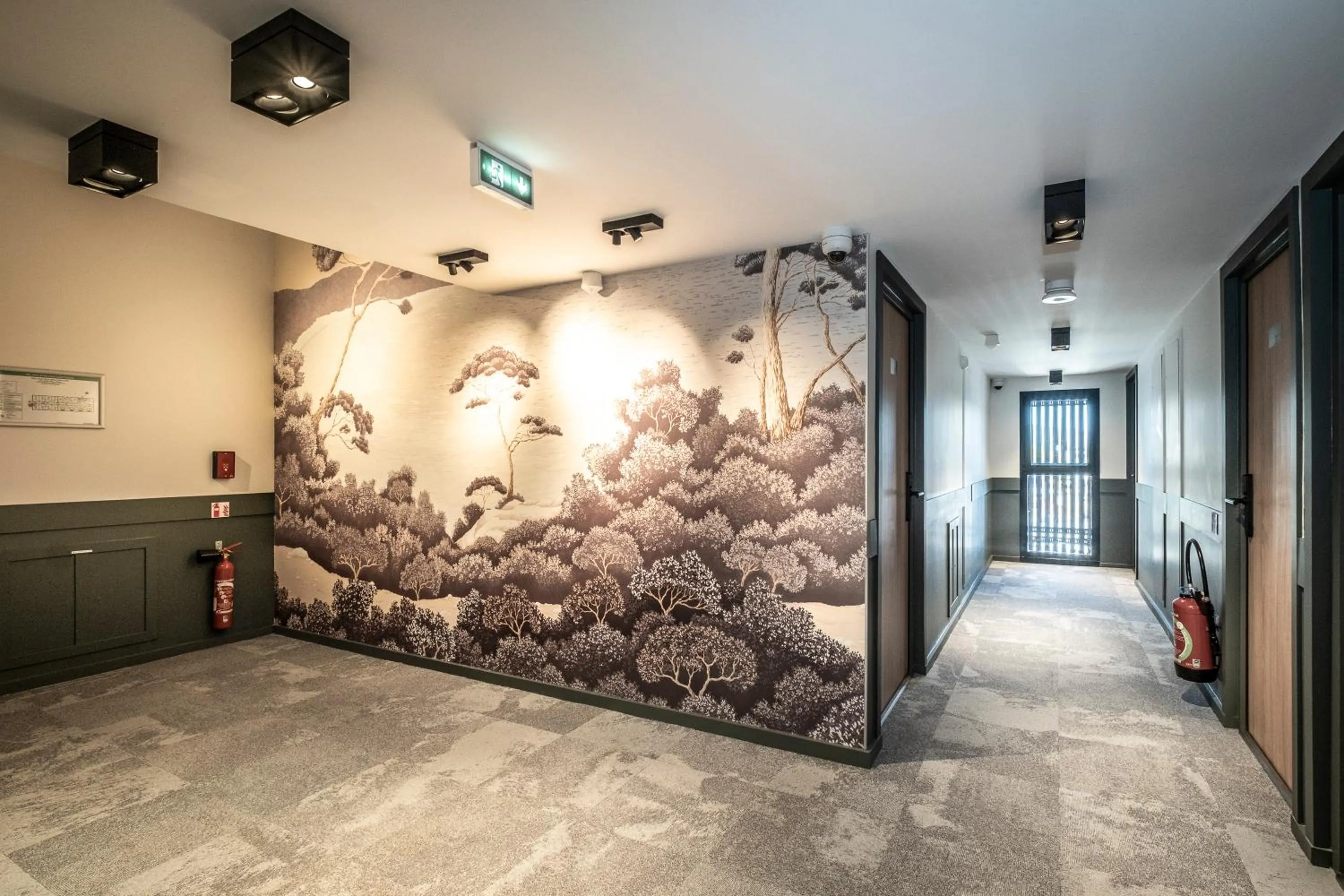 Property building in Hôtel Le Relais des Brasseurs - Aubagne