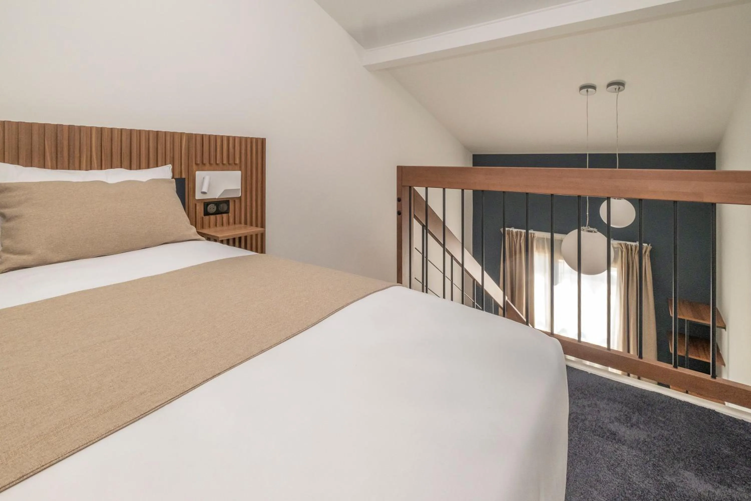 Bed in Hôtel Le Relais des Brasseurs - Aubagne