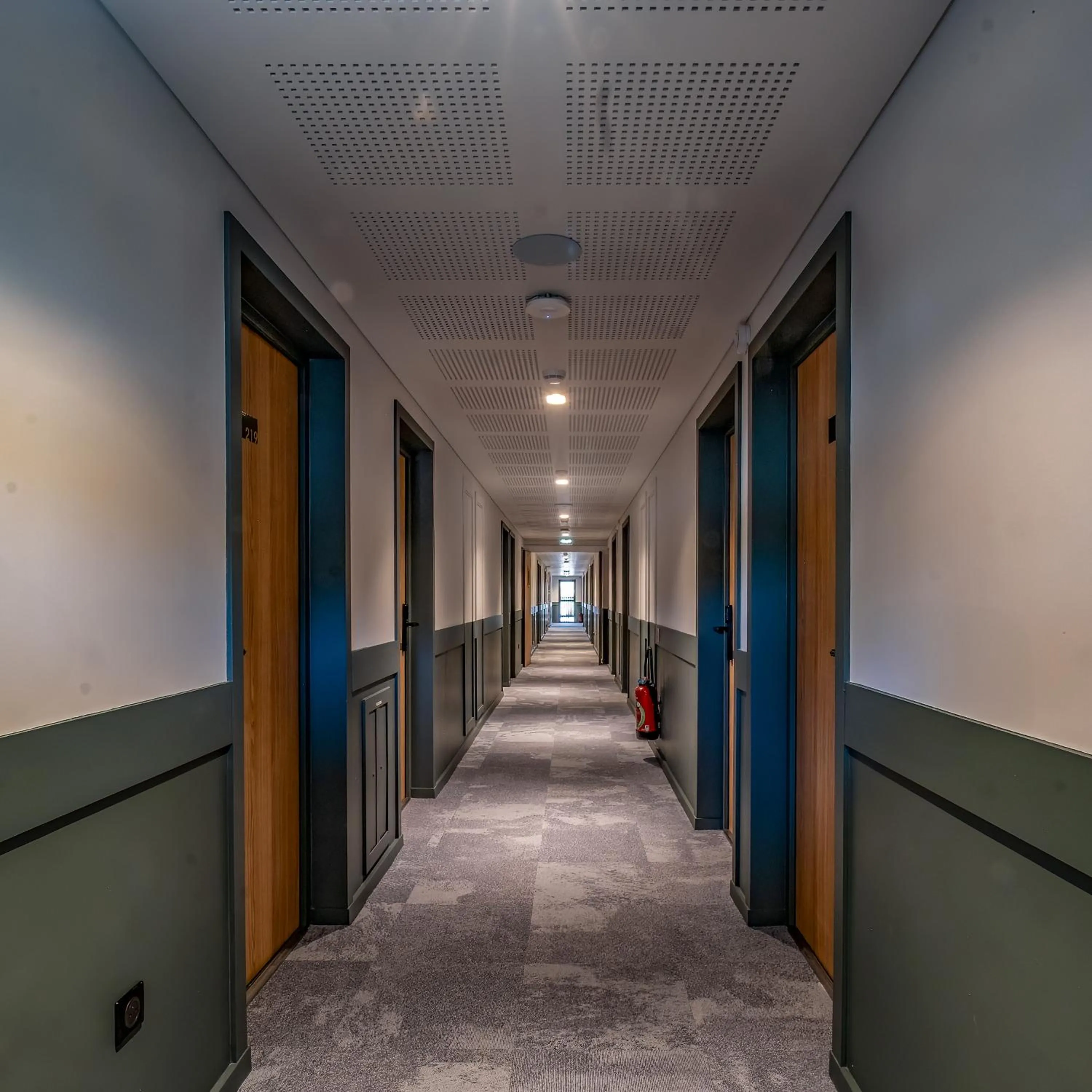 Property building in Hôtel Le Relais des Brasseurs - Aubagne