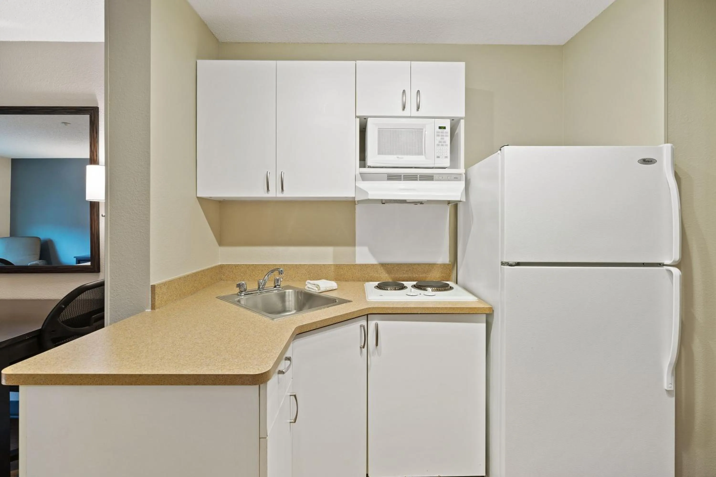 Kitchen or kitchenette in Extended Stay America Suites - Washington, DC - Centreville - Manassas