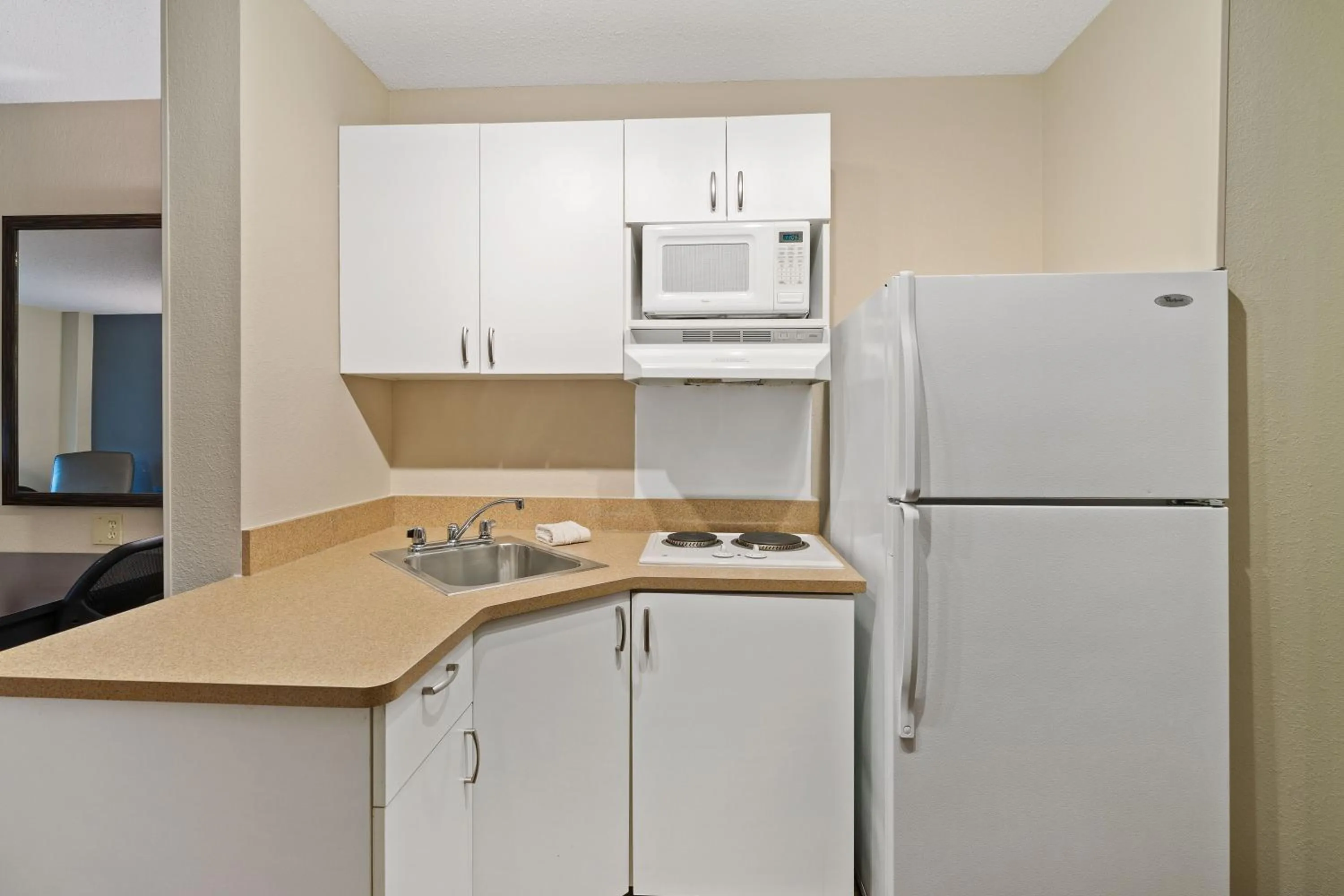 Kitchen or kitchenette in Extended Stay America Suites - Washington, DC - Centreville - Manassas
