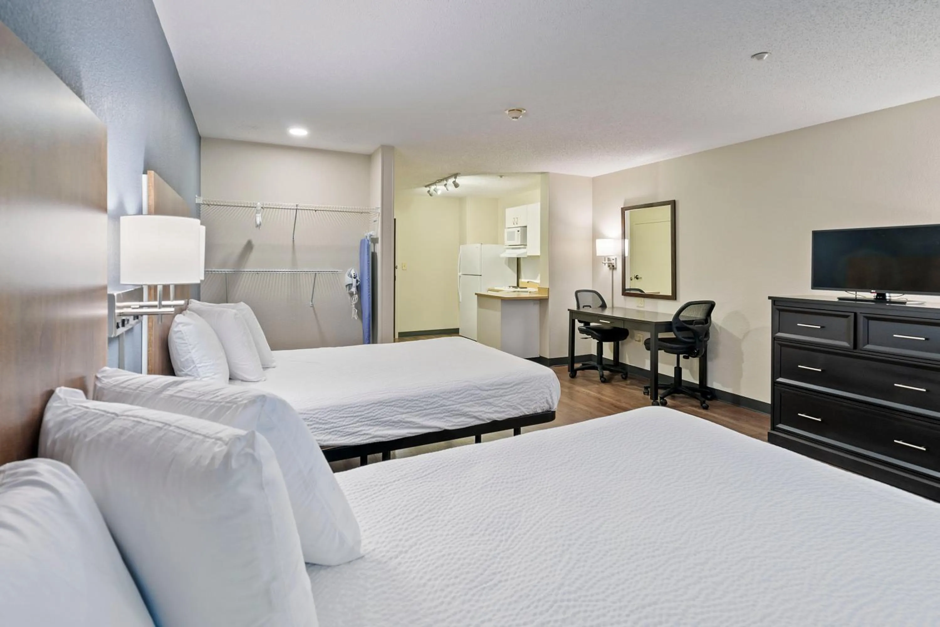 Bed in Extended Stay America Suites - Washington, DC - Centreville - Manassas