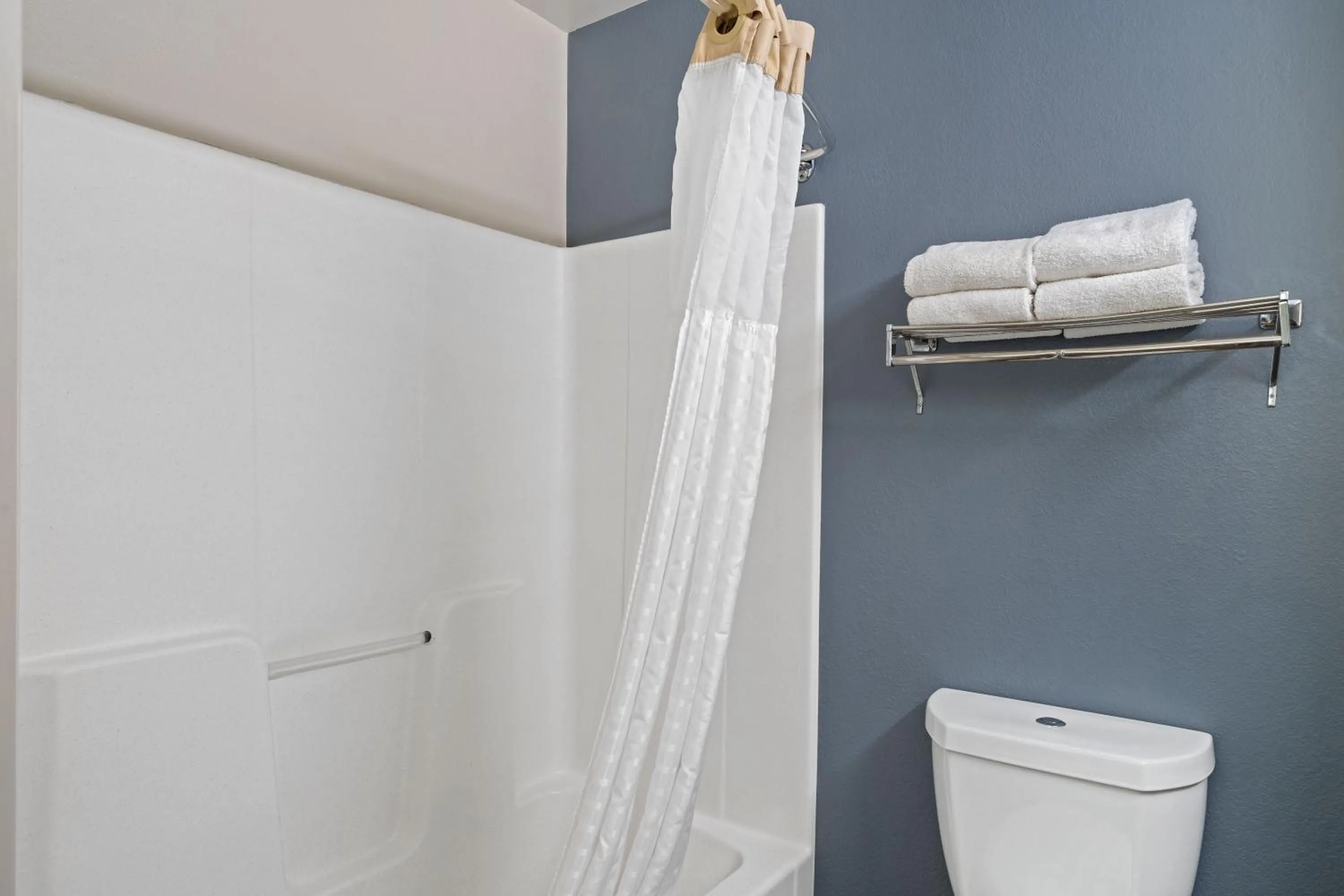 Bathroom in Extended Stay America Suites - Washington, DC - Centreville - Manassas