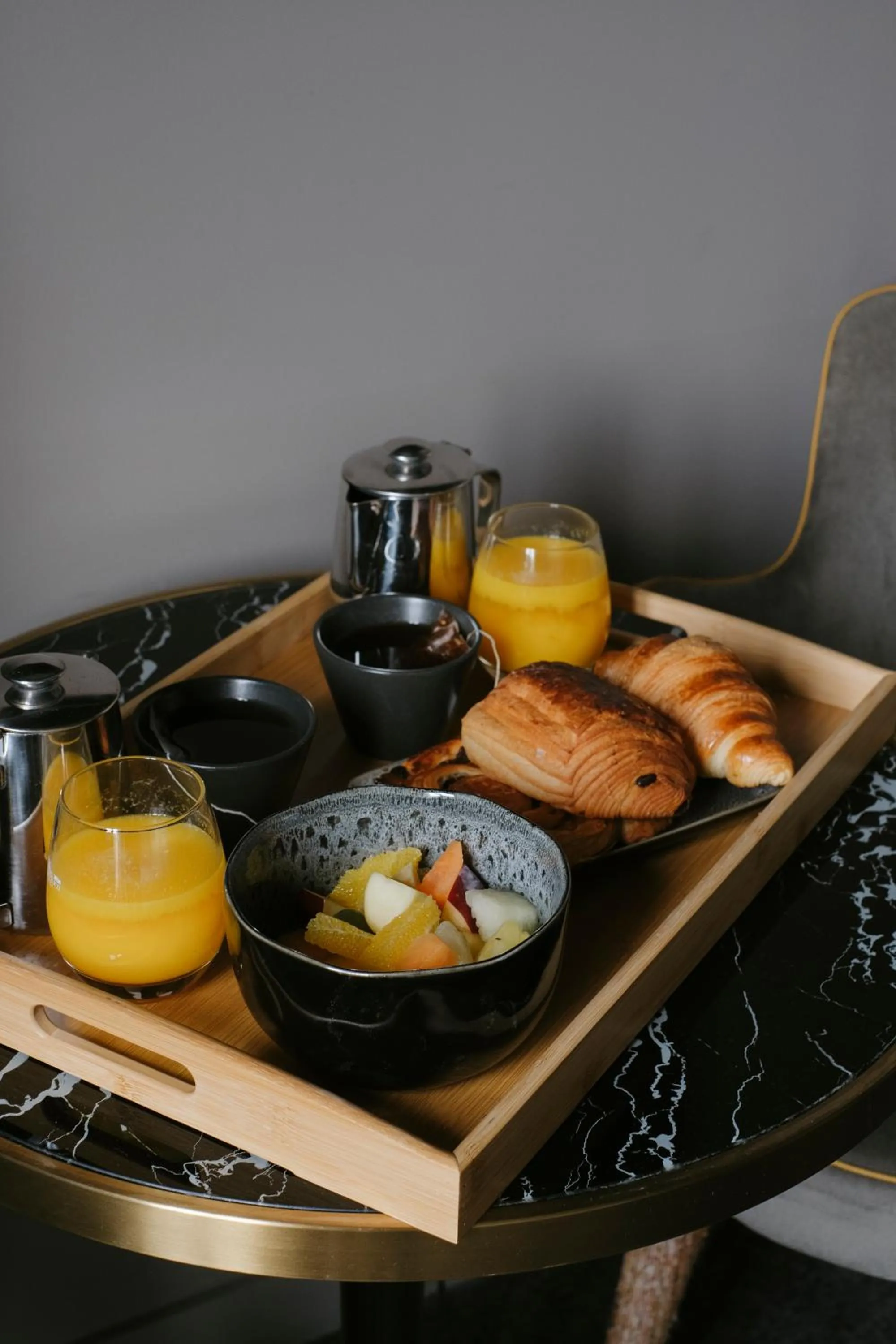 Continental breakfast in Rayz Eiffel